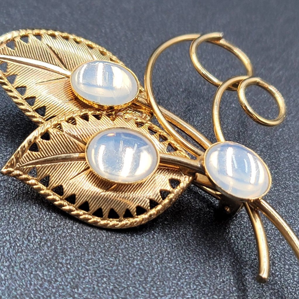 Vintage Brooch Gold tone Translucent Oval Estate Flower  2.5"