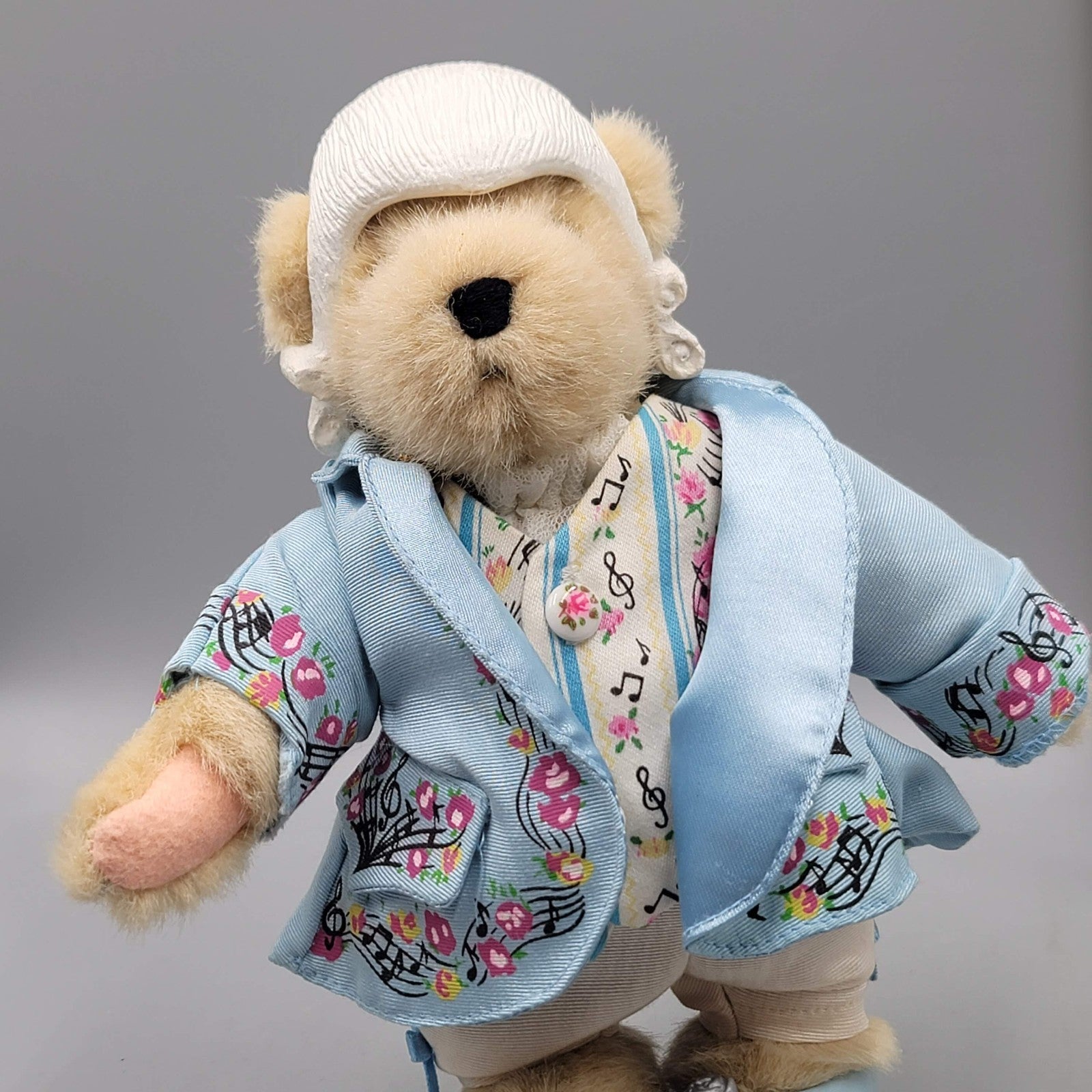 1995 Muffy VanderBear “ One Minuet More” Mozart Collection