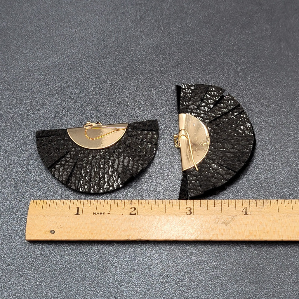 Pierced Earrings Black Snake Skin Print Tassel Fan Gold tone Dangle 1.5"