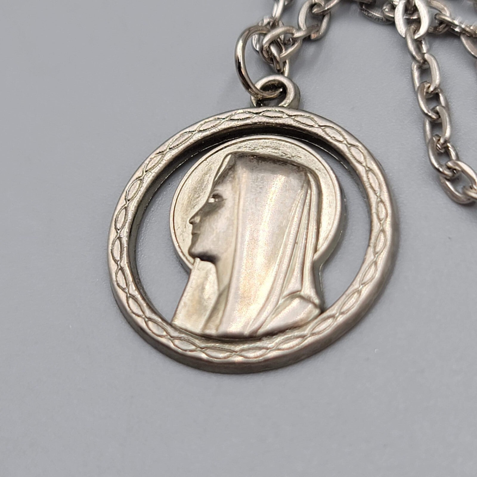 Vintage Our Lady Lourdes Blessed Virgin Mary Catholic Pendant Silver tone 16"