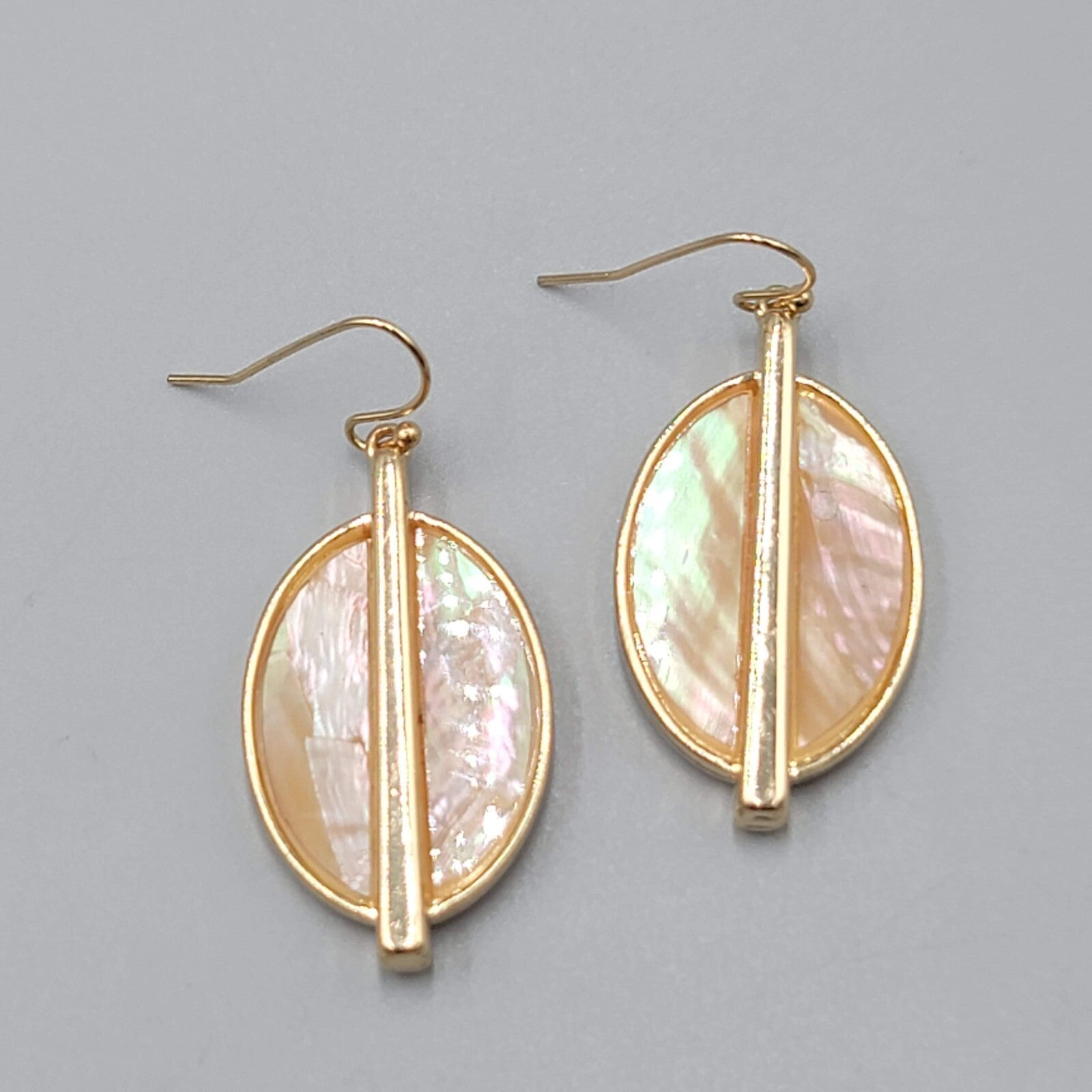 Oval Pierced Earrings Gold tone Dangle Peach Iridescent 1.5"