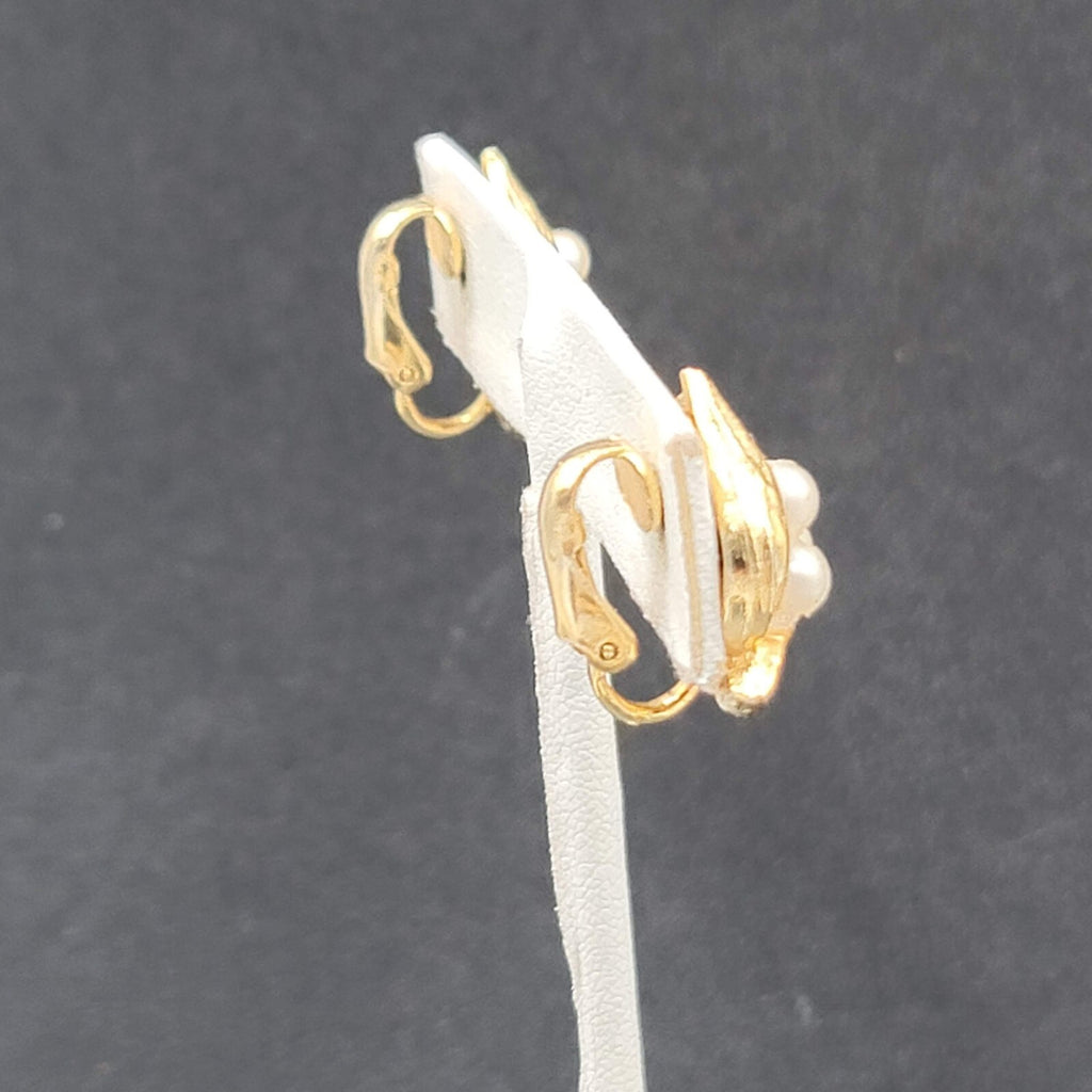 Vintage Clip on Earrings Textured Gold tone Faux Pearl Studs 3/4"