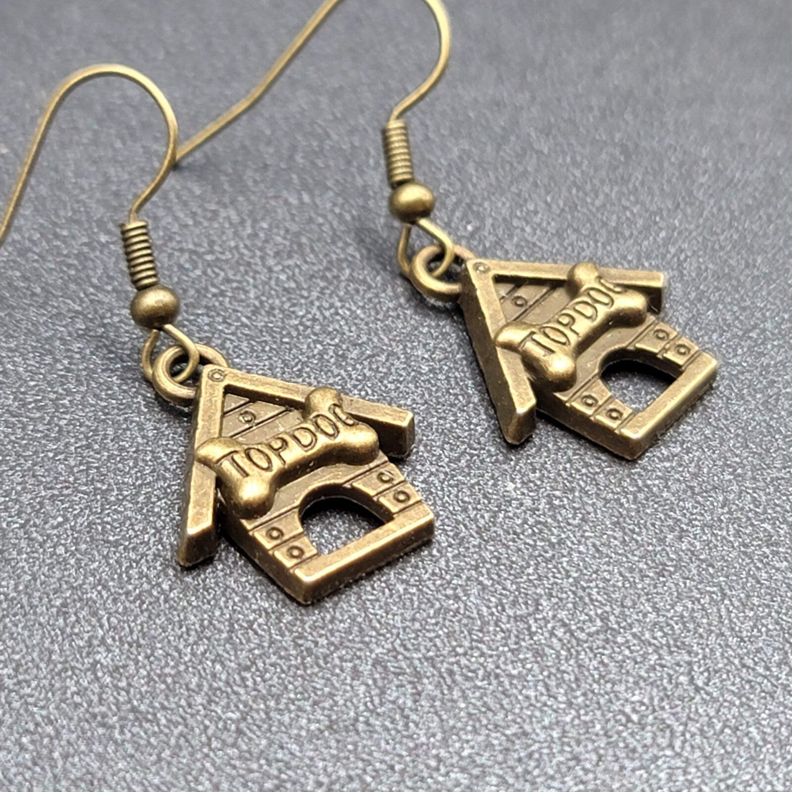 Top Dog Doghouse Pierced Earrings Bronze tone Dangle 3/4"