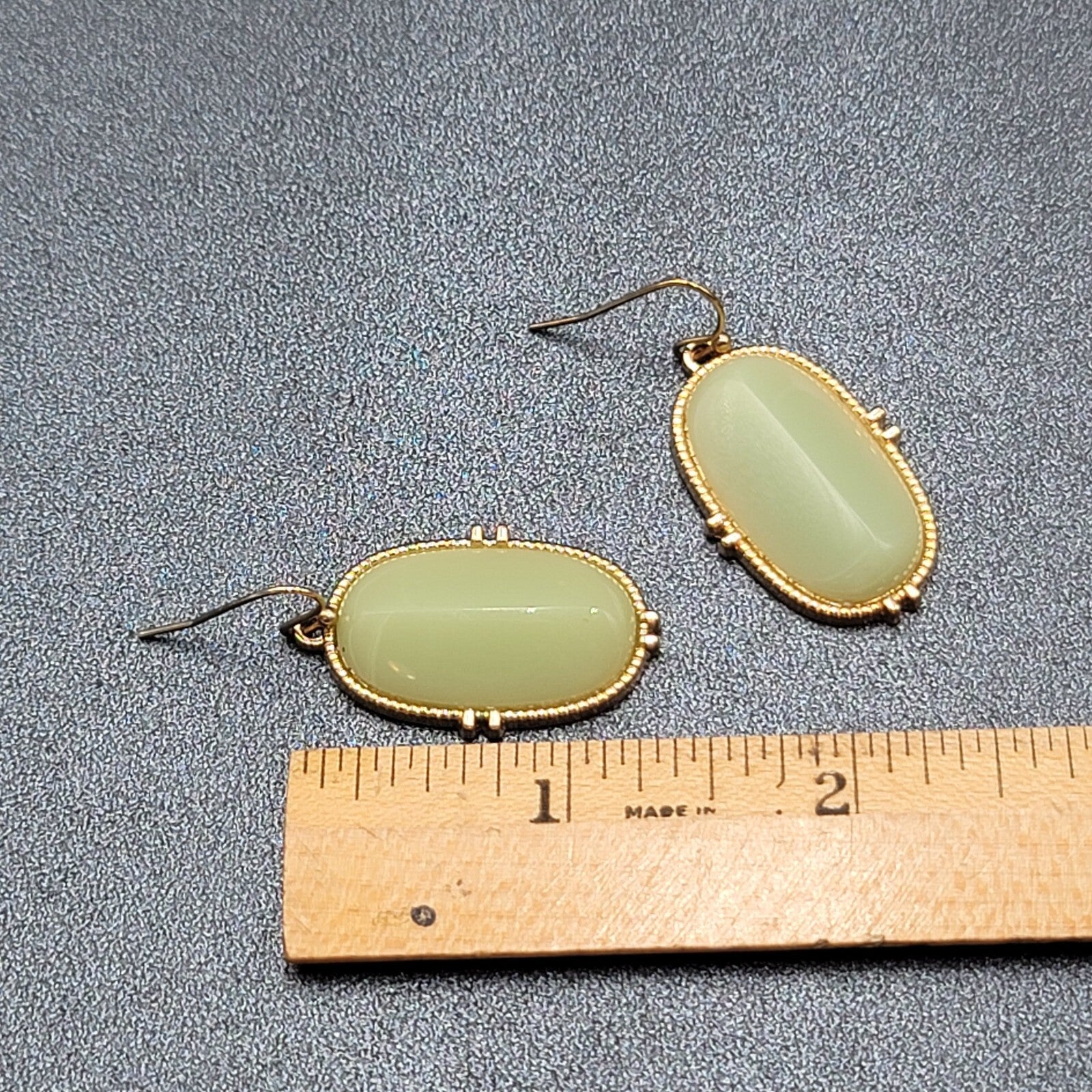 Pierced Earrings Gold tone Acrylic Green Dangle 1.25"