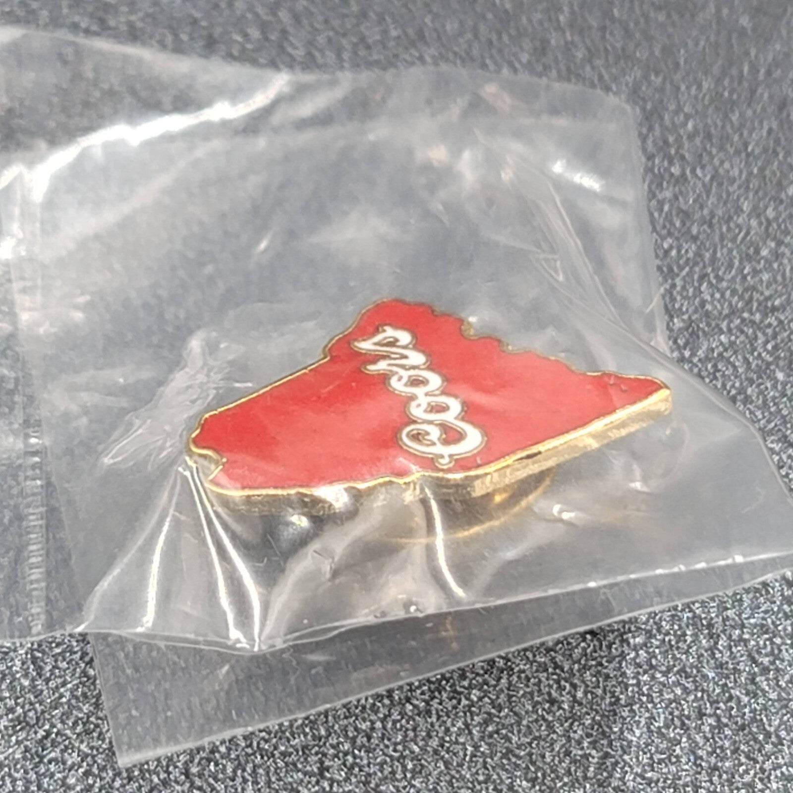 Maine Vintage State Coors Beer Souvenir Lapel Pin Red Enamel NOS