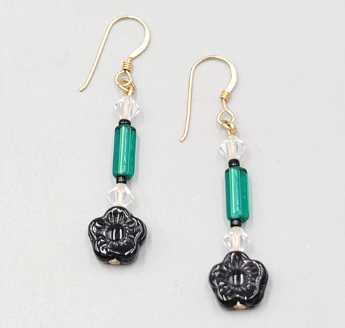 Beaded Dangle Pierced Earrings Gold tone Green Black Flower 1 3/8"