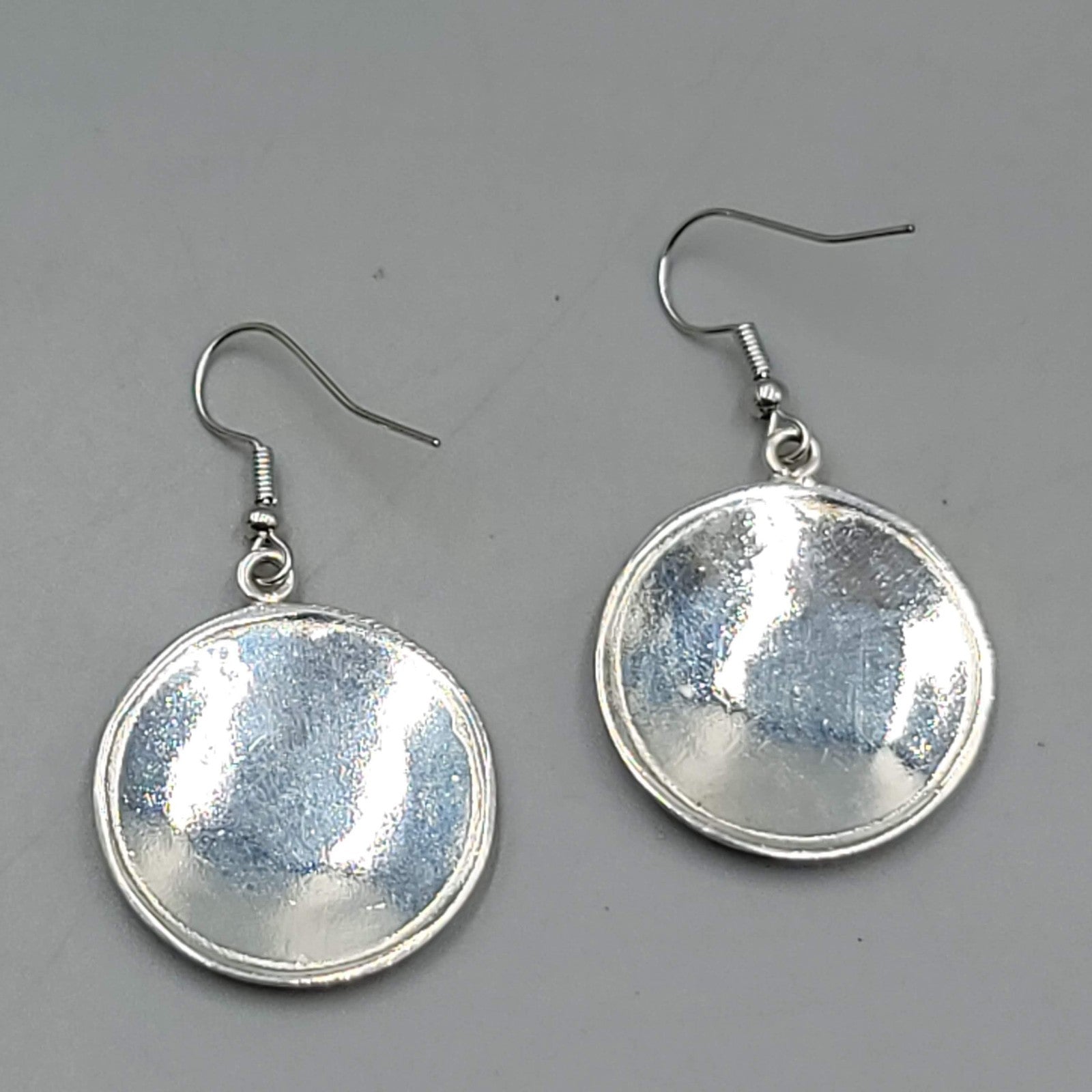 Mexico Mexican Motif Pierced Earrings Round Silver tone Dangle 1.25"