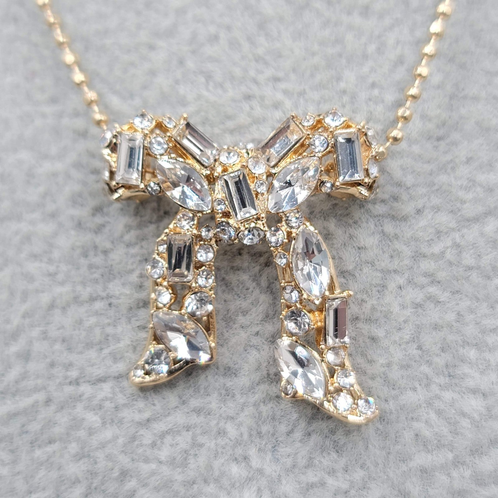Baublebar Bow Pendant Necklace Gold tone Crystal Rhinestone 18"-20"