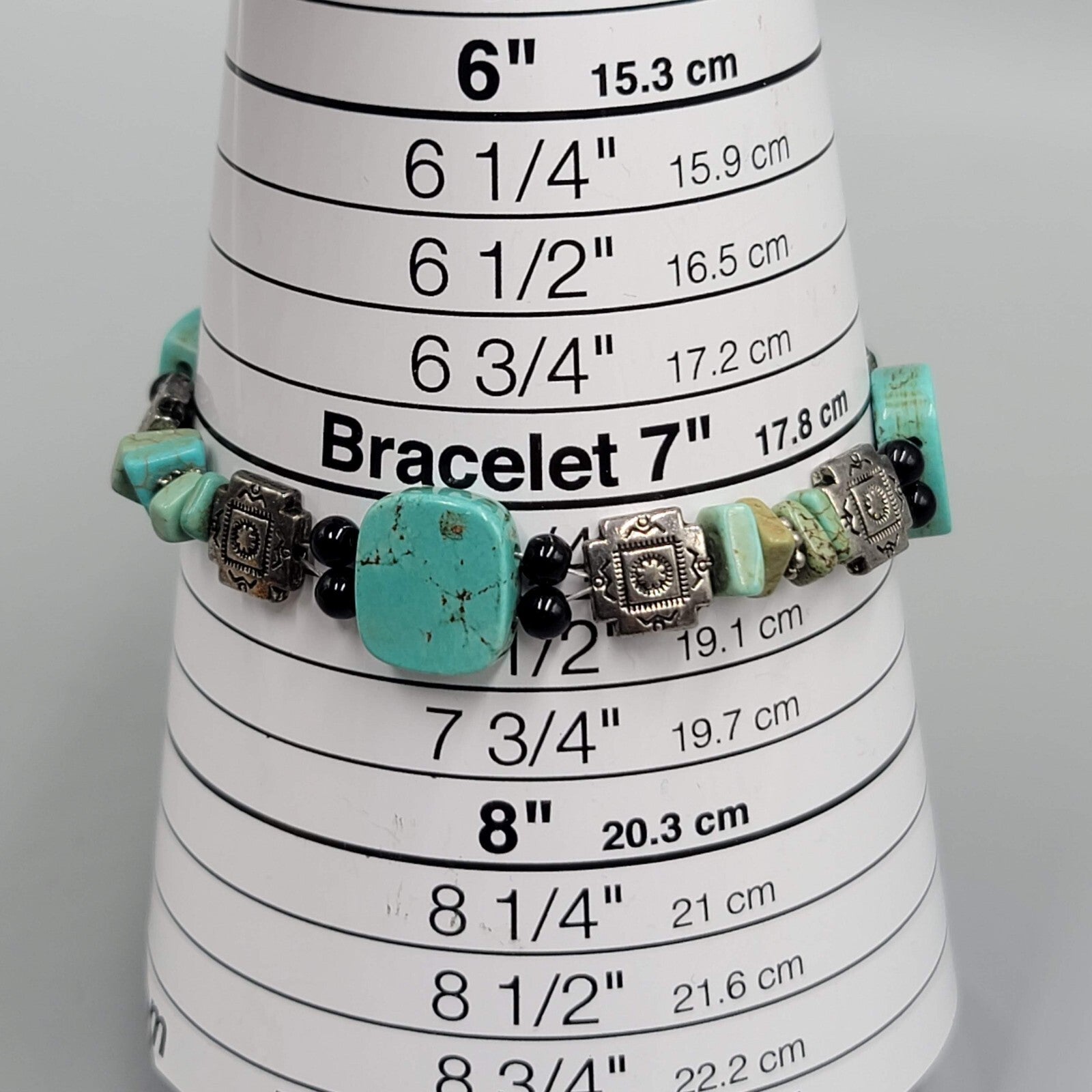 Vintage Southwest Bead Bracelet Turquoise Silver tone Magnet Closure 7.25"