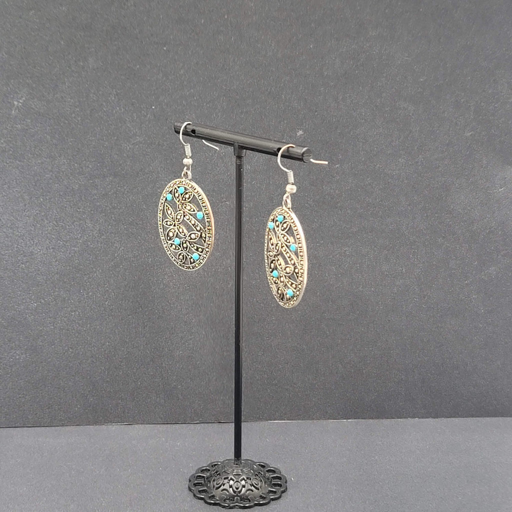 Pierced Earrings  Flowers Oval Statement Blue Accent Dangle 1.5"