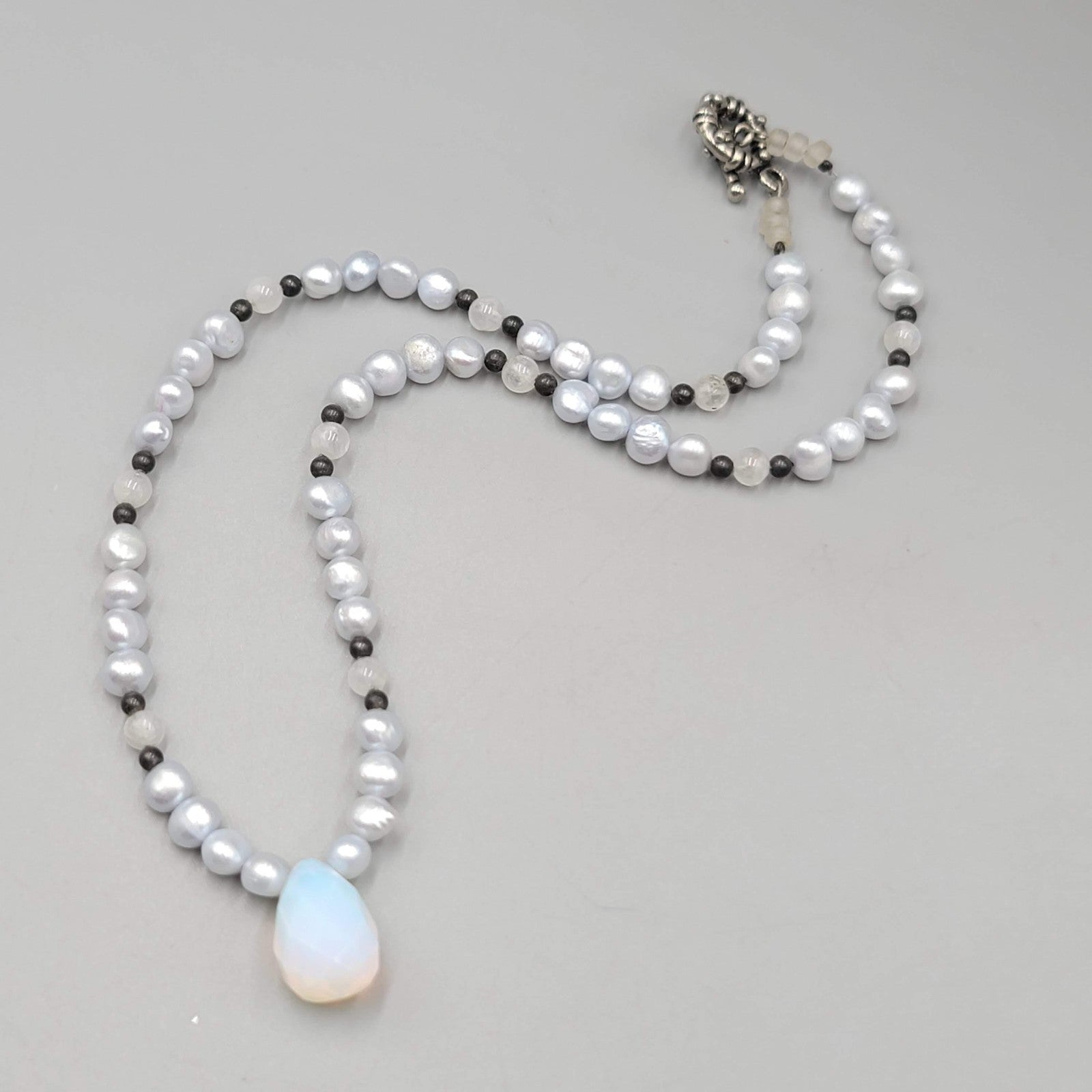 Pearl Bead Necklace Faceted Opalite Pendant Toggle Clasp 16"
