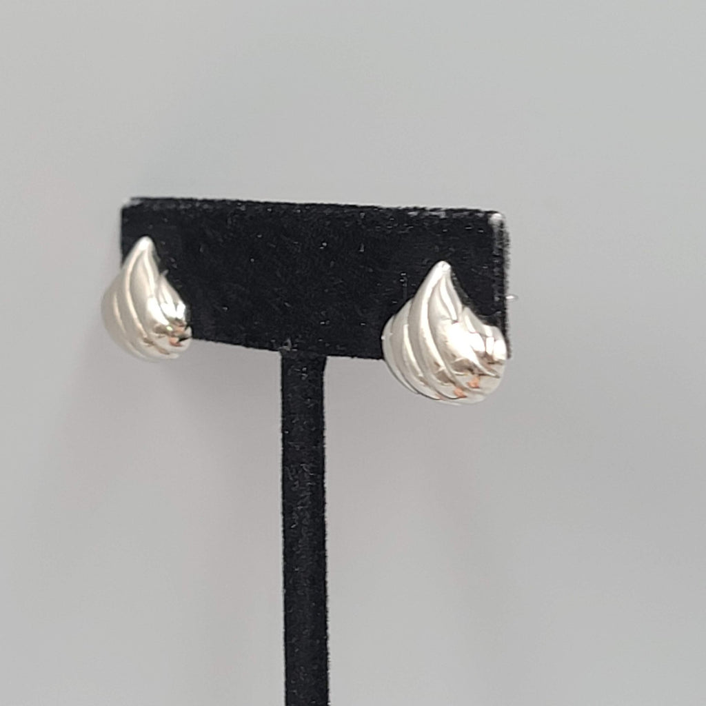 Vintage Stud Pierced Earrings Silver Plated Shell Design 1/2"