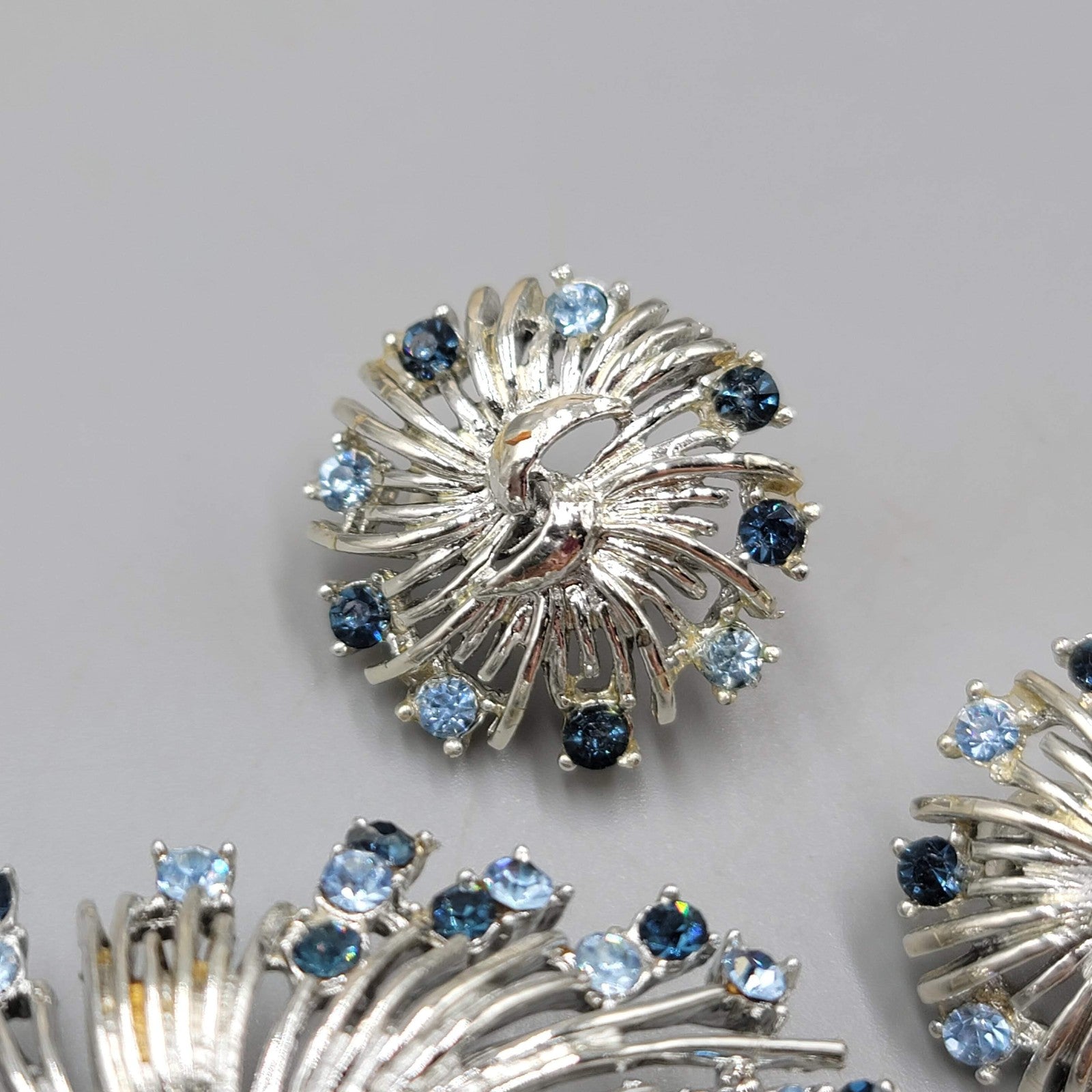Vintage Coro Brooch Clip On Earrings Set Rhinestone Starburst Jewelry 1950s