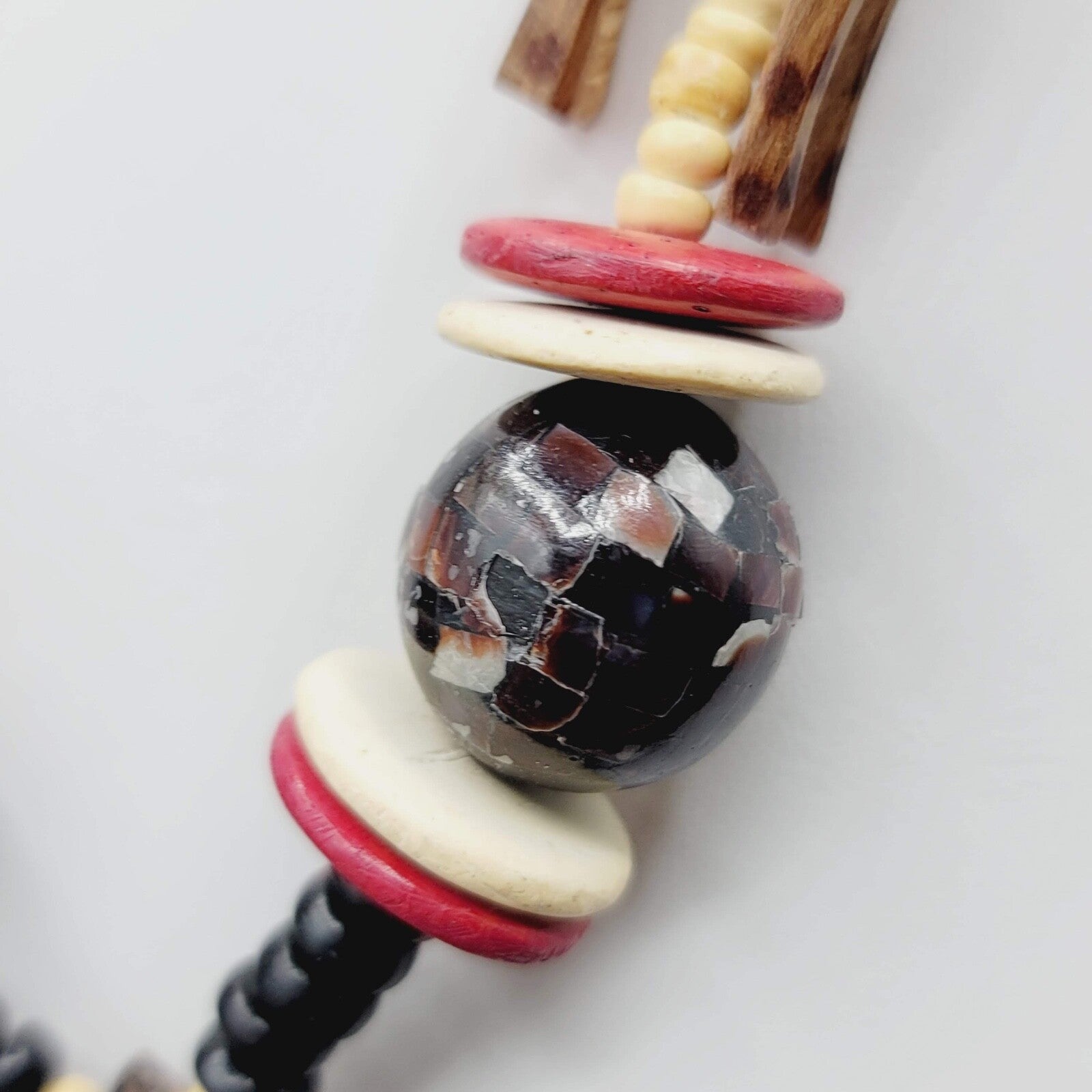 Safari African Giraffe Carved Wood Beaded Necklace Vintage 28"
