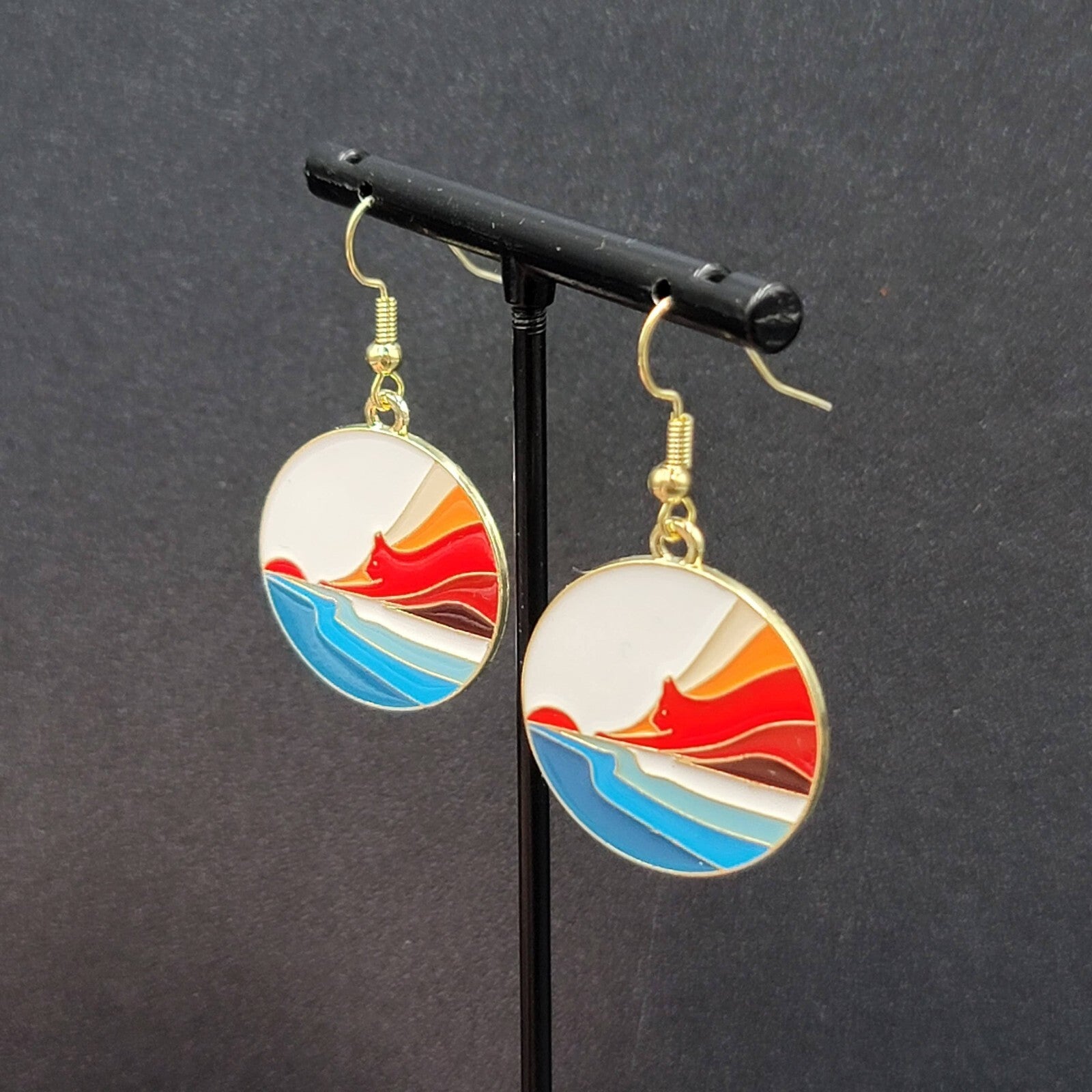 Kitty Cat Rising Sun Pierced Earrings Japanese Style Art Gold tone Dangle 1"