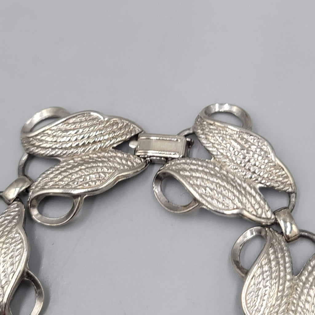 Vintage Bracelet Silver tone Textured Leaves 7.25 in