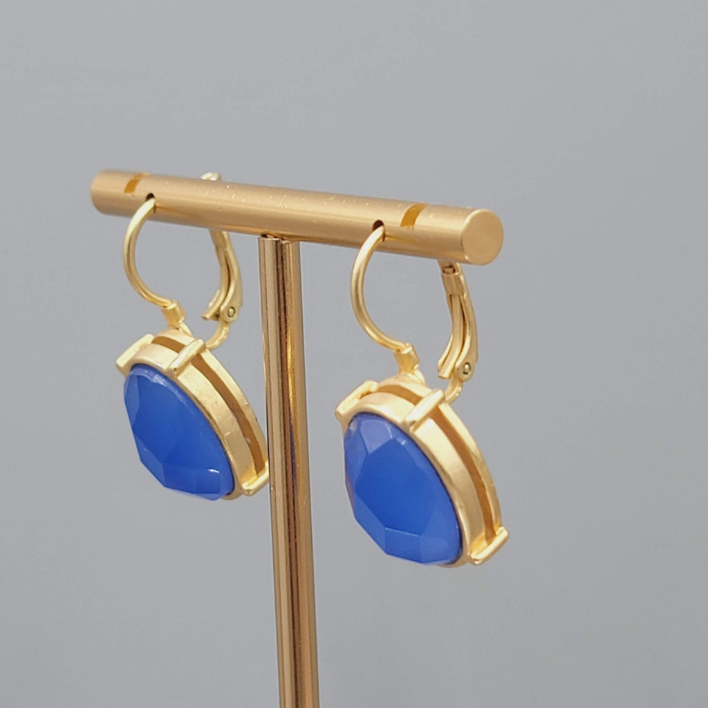 Oval Faceted Blue Pierced Earrings Matte Gold tone Drop 3/4"
