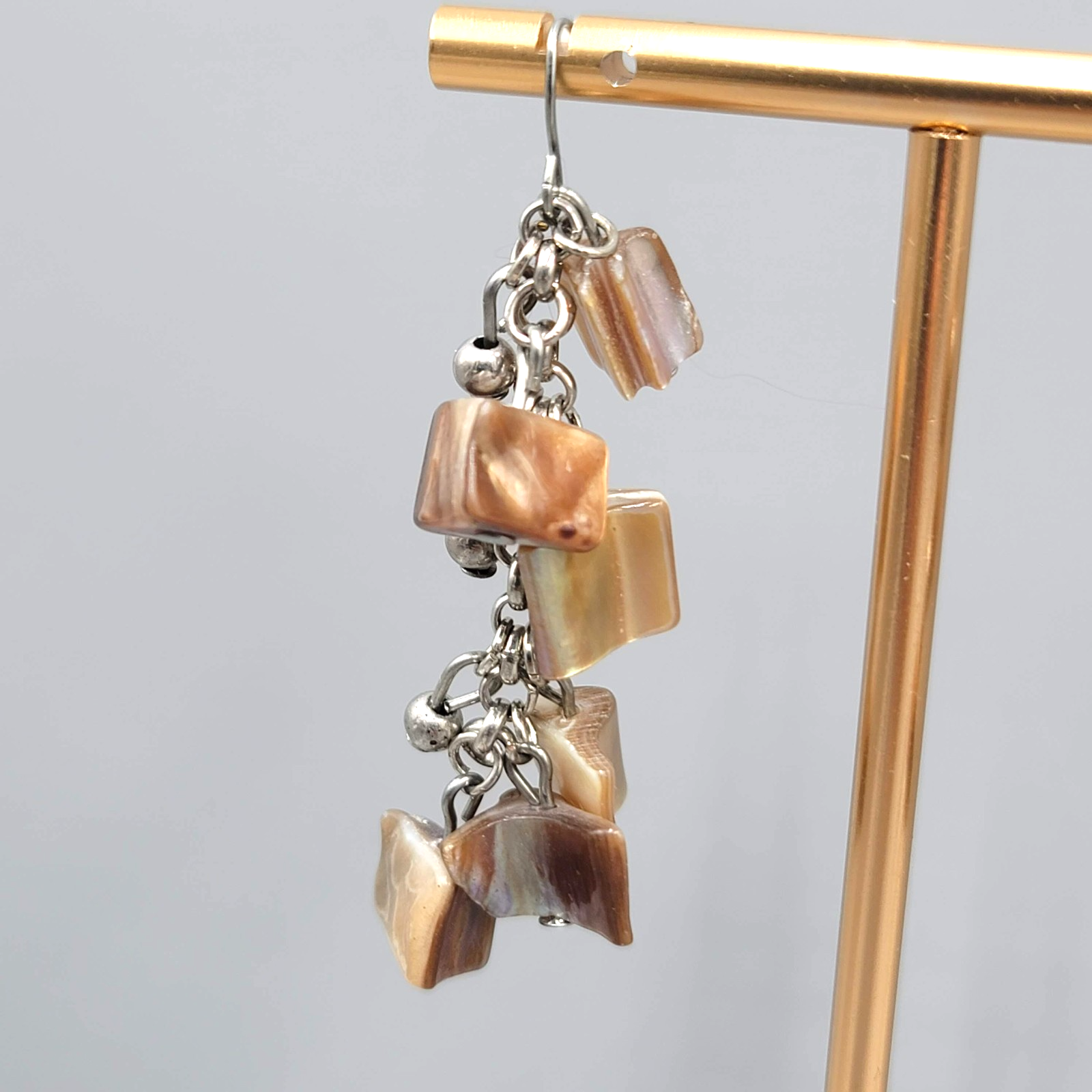 Beige Shell Cluster Pierced Earrings Silver tone Dangle 2 in