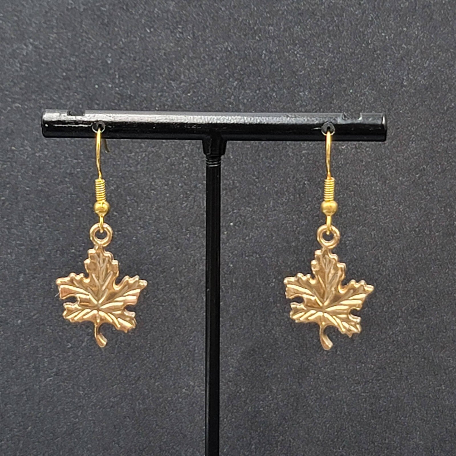 Leaf Pierced Earrings Gold tone Dangle 7/8"