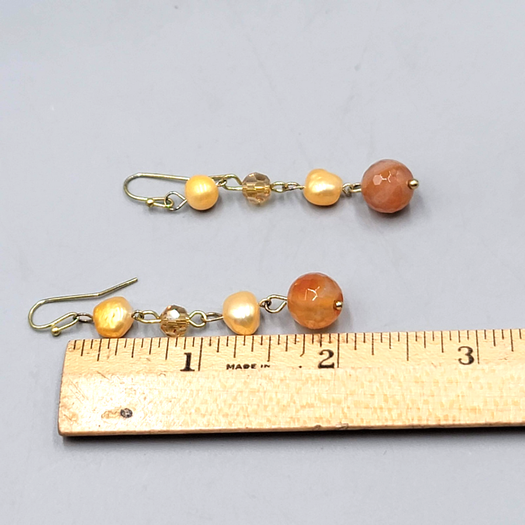 Agate and Pearl Pierced Earrings Gold tone Dangle 2 in