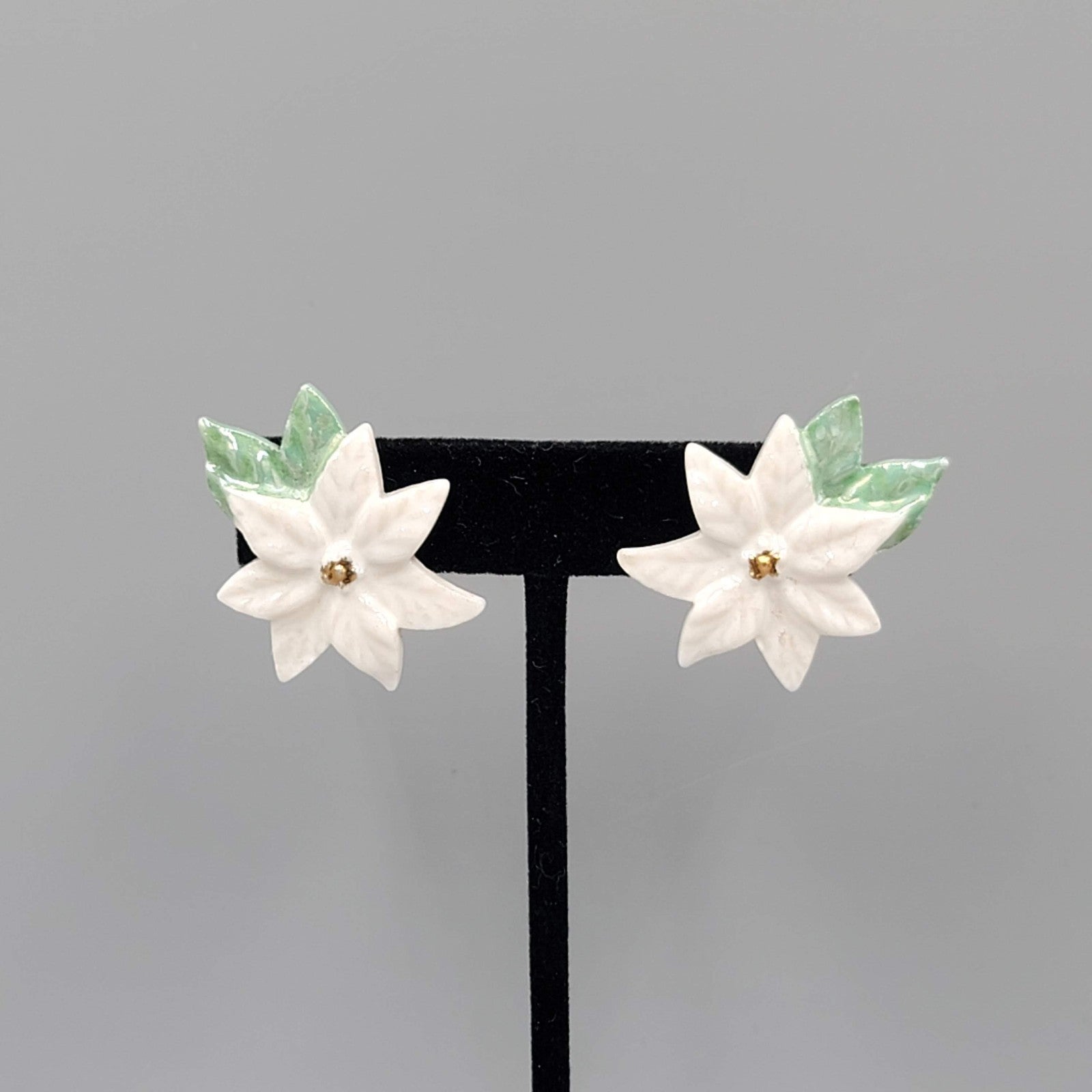 Vintage Ceramic Poinsettia Flower Clip on Earrings Drop 1.25"