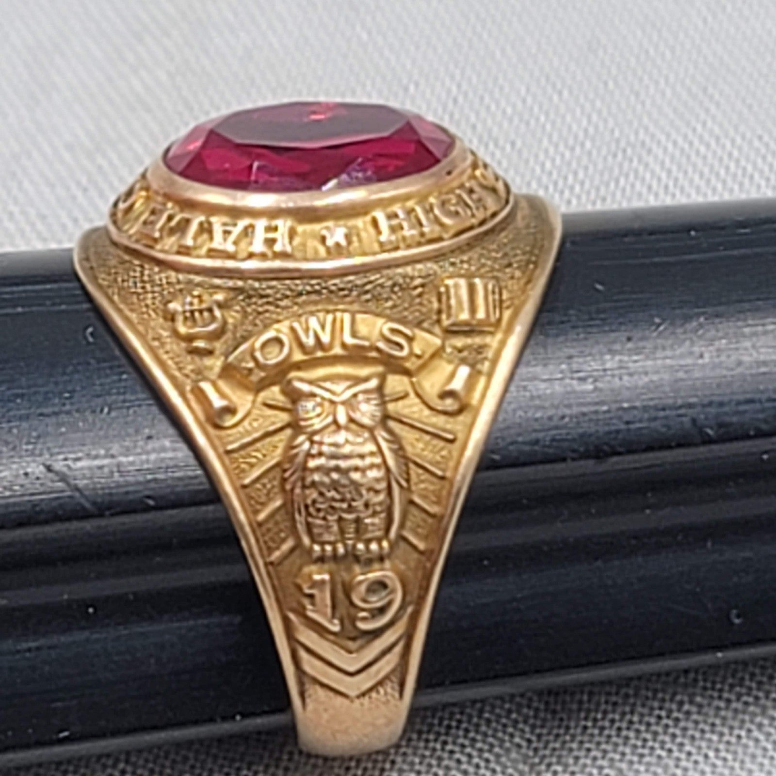 1958 Hale Center High School 10k Gold Class Ring Owls 9.5g L.G. Balfour Co