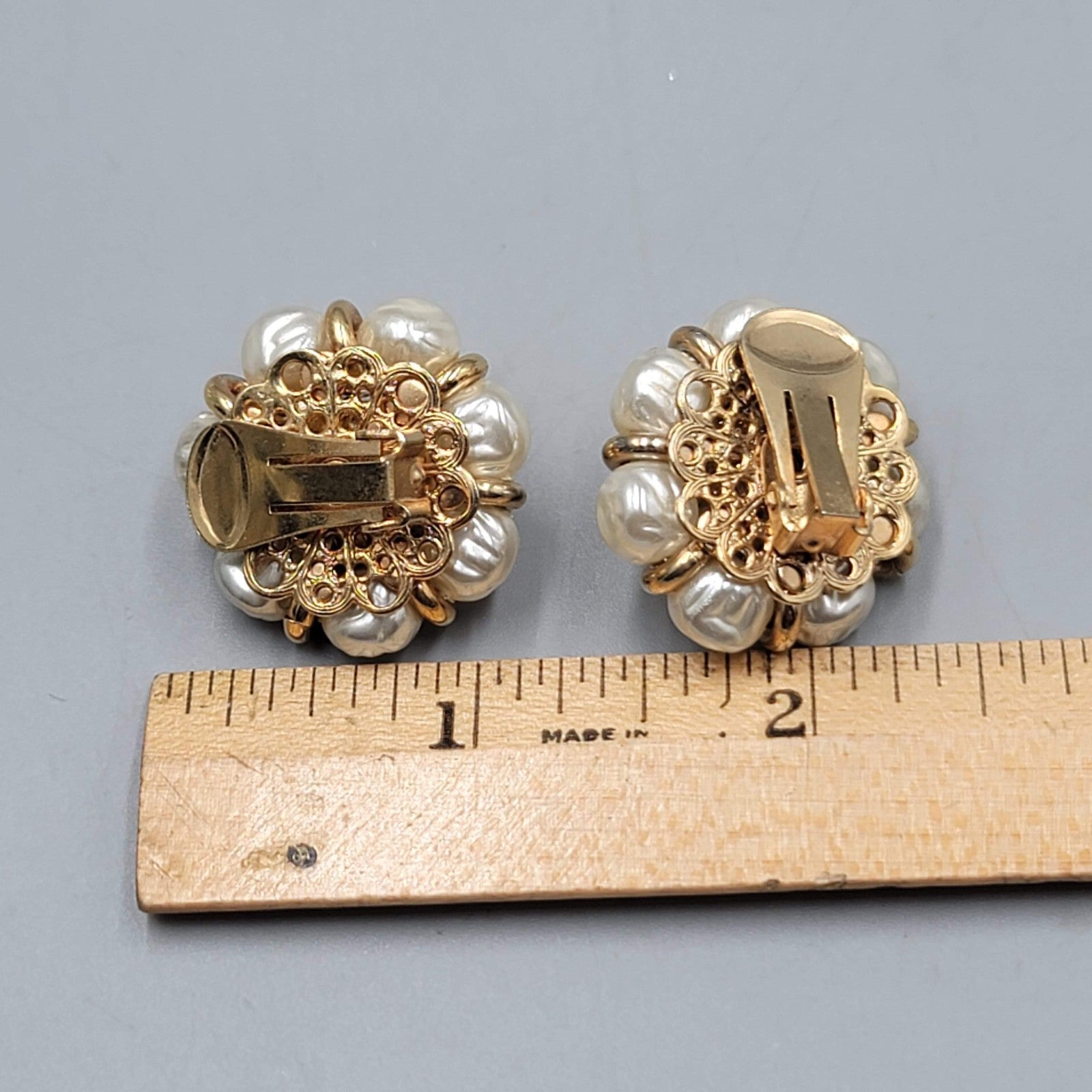 Vintage White Bead Flower Clip on Earrings Gold tone 1 1/8 in