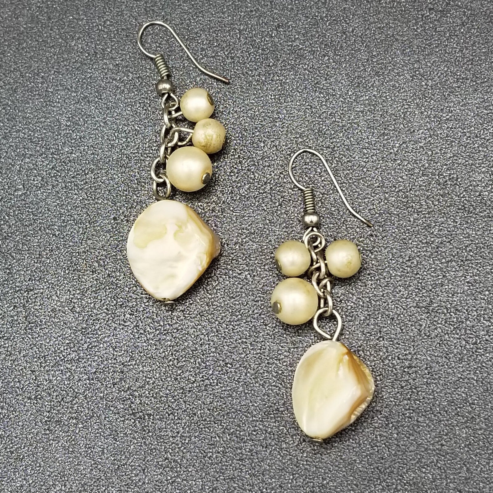 Pierced Earrings Silver tone White Shell Bead Dangle Beach Theme 1.5"