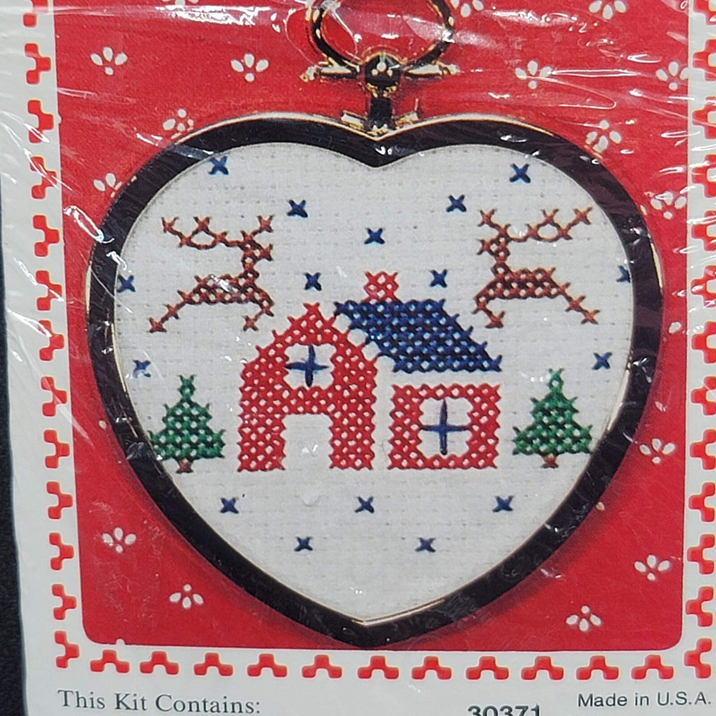 Homespun Holiday Ornament Cross Stitch Pattern Kit 30371