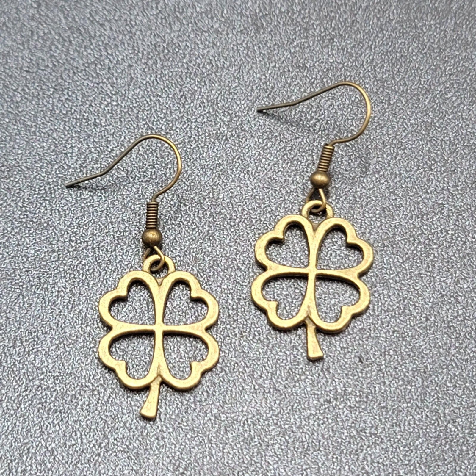 New 4 Leaf Clover Pierced Earrings Lucky Shamrock Bronze tone Dangle 1"