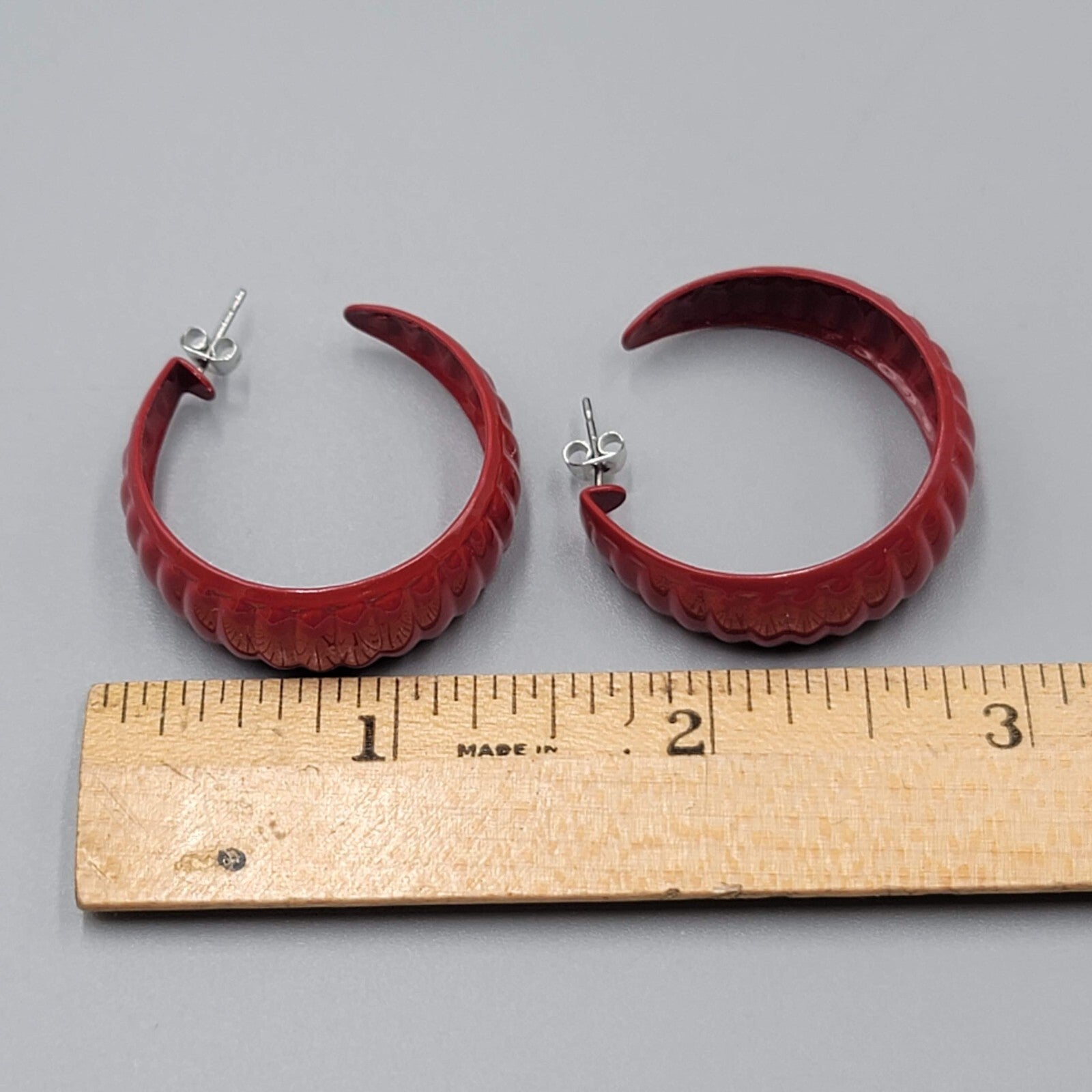 Vintage Pierced Earrings Red Enamel Ribbed Hoops 1.25"