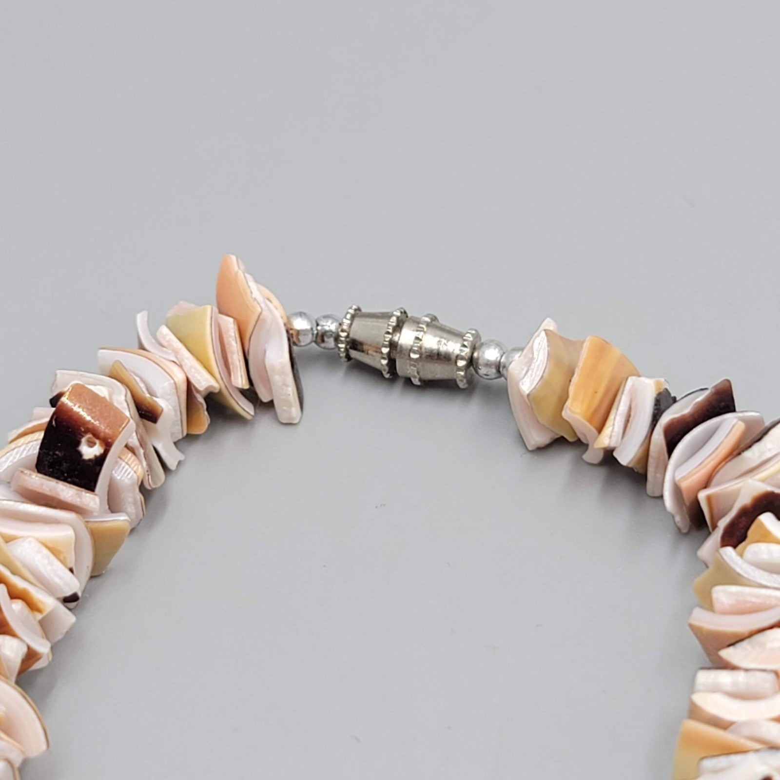 Vintage Shell Chip Multicolor Barrel Clasp 6.75 in