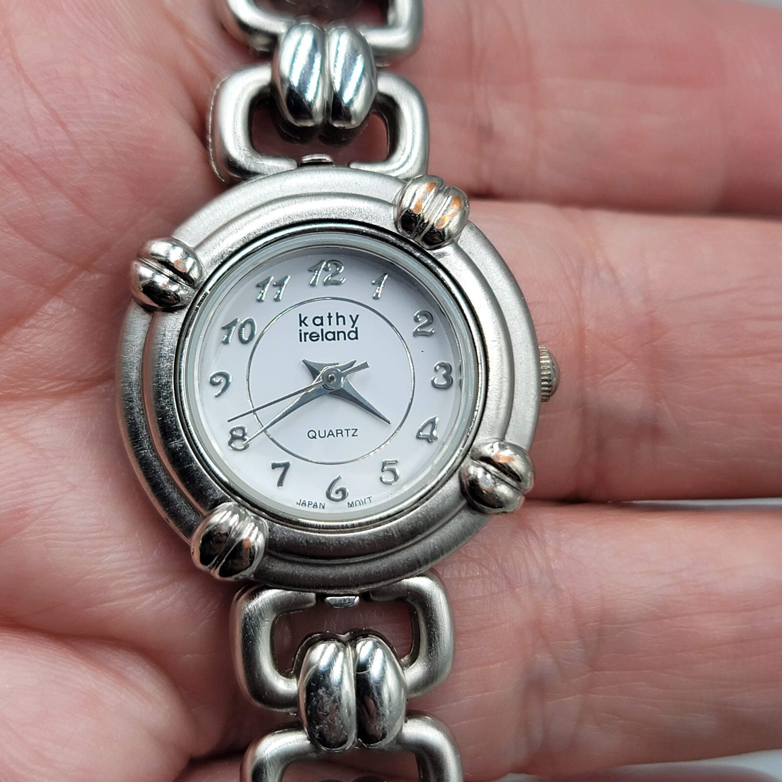 Kathy Ireland Quartz Watch Silver tone Stainless Band Women NEEDS BATTERY!