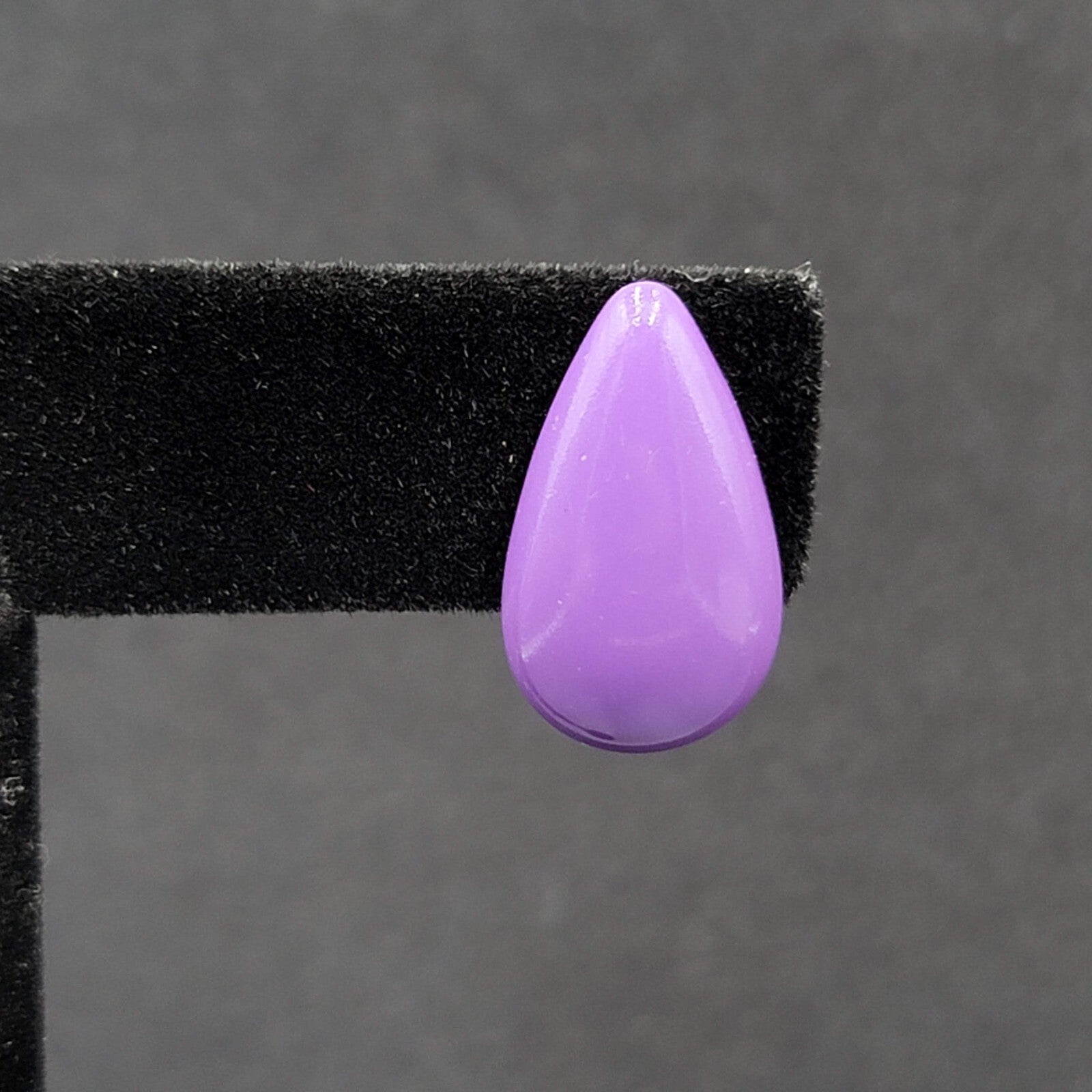 Vintage Pierced Earrings Purple Enamel over Metal Teardrop Drop Studs 3/4"