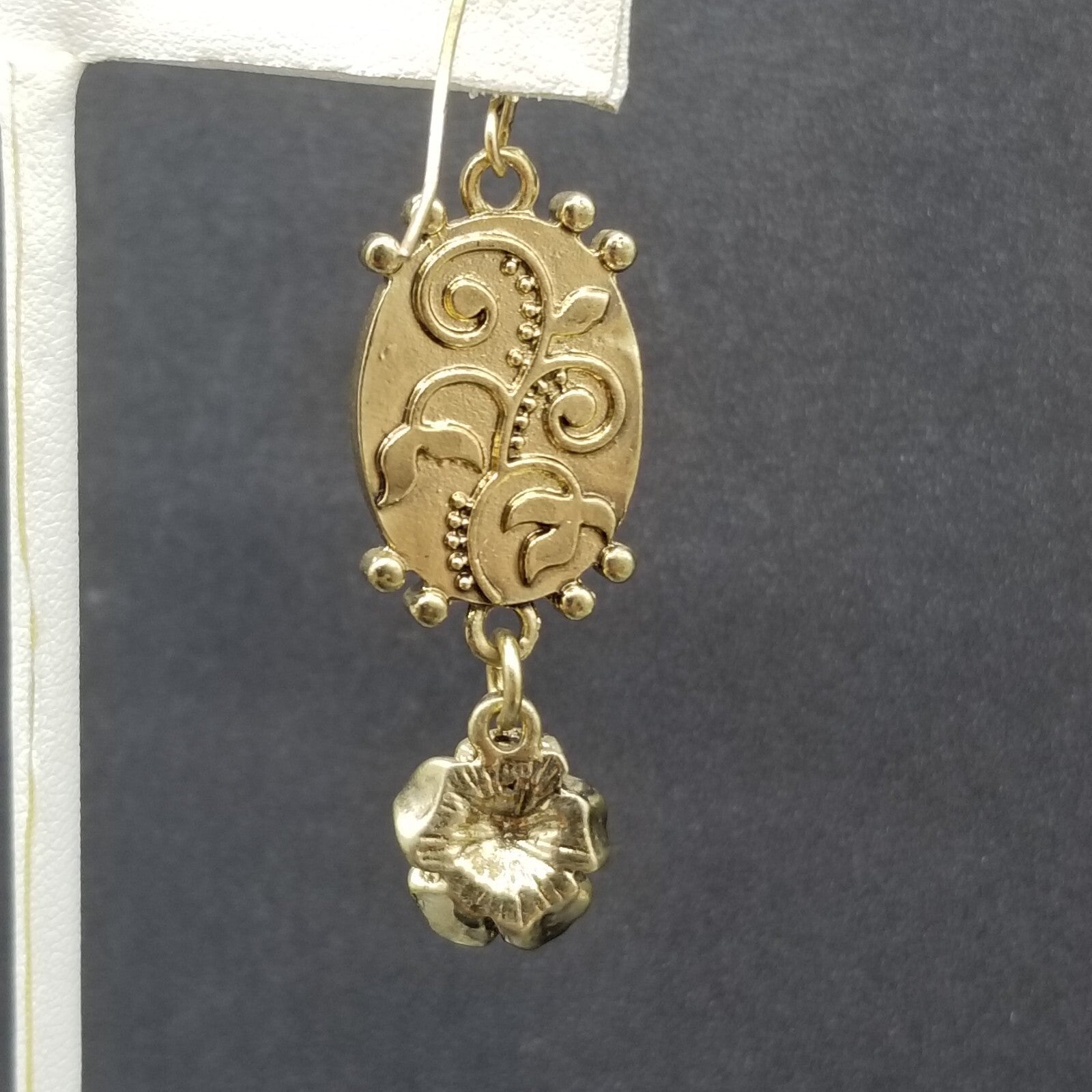 Pierced Earrings Gold tone Brown Sparkle Acrylic Flower Dangle 1 3/4"