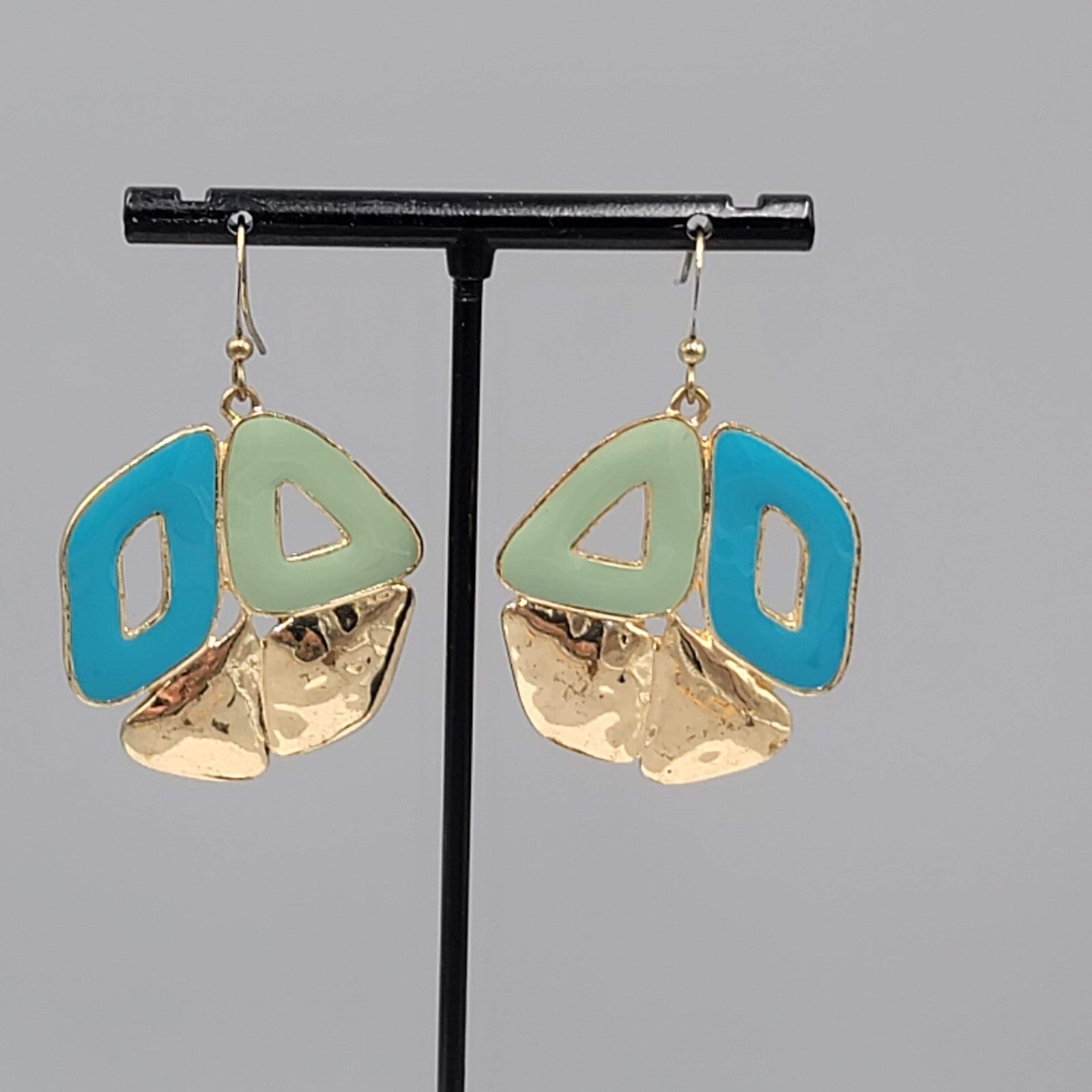 Pierced Earrings Gold tone Blue Enamel Dangle 1.5"