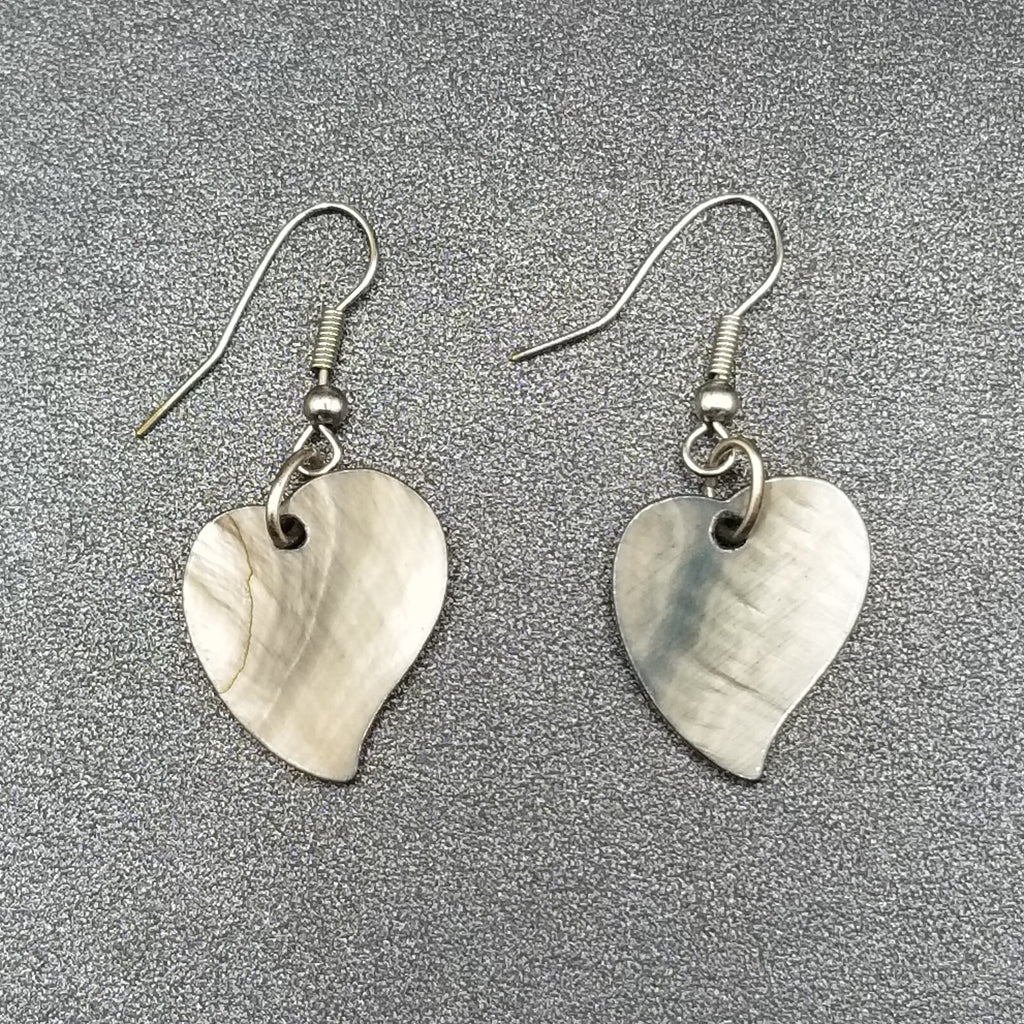Pierced Earrings Silver tone Carved Shell Heart Statement Dangle 7/8"