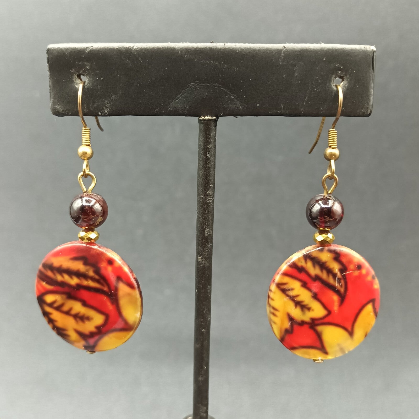 Pierced Earrings Gold tone Multicolor Acrylic Round Leaf Bead Dangle 1 1/2"
