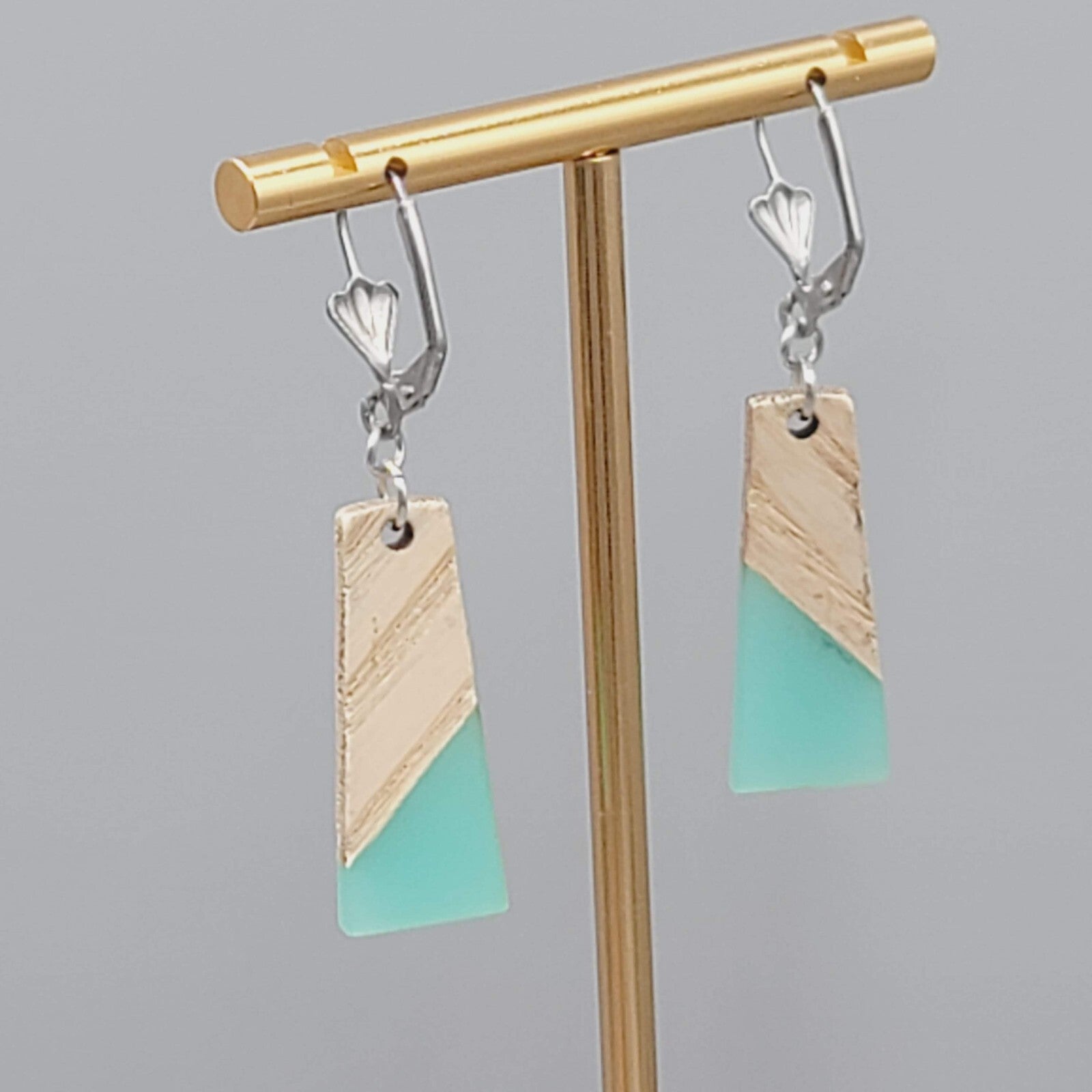 Wood Teal Resin Pierced Earrings Silver tone Dangle 1.25"