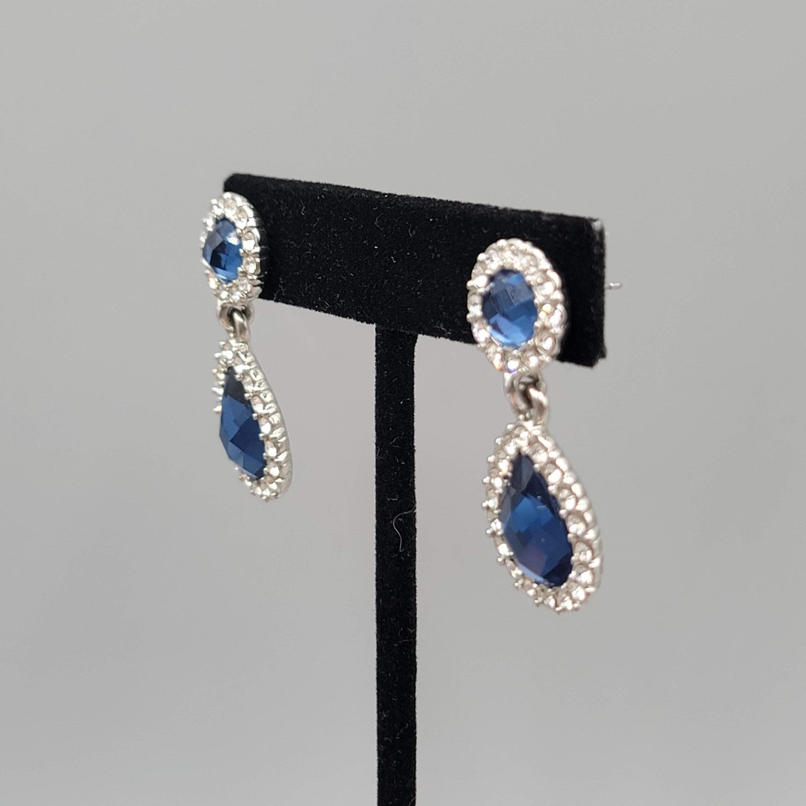 Blue Faceted Crystal Teardrop Pierced Earrings Silver tone Dangle 1.5 in