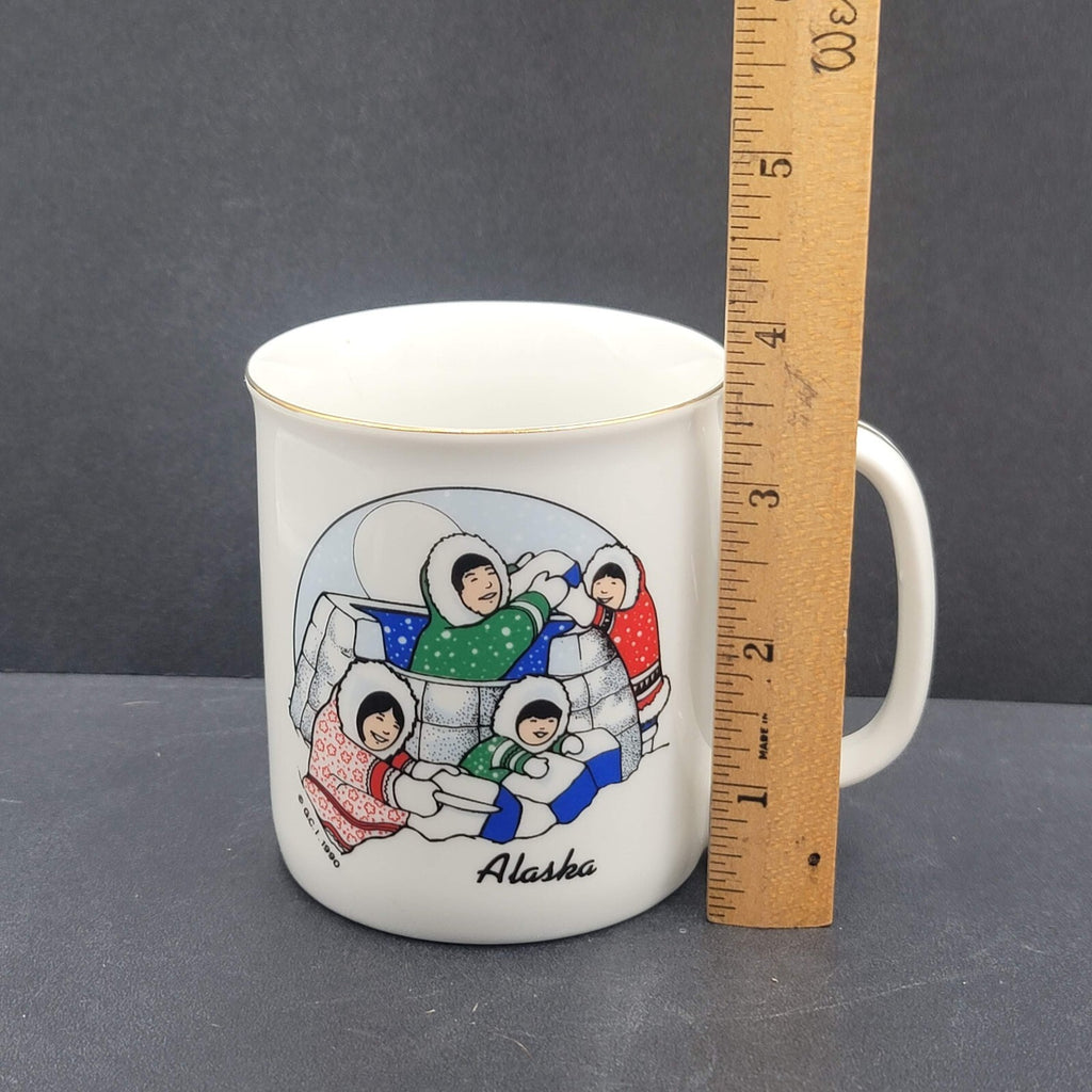 Vintage Coffee Mug Cup Alaska Souvenir Eskimos Igloo Graphic