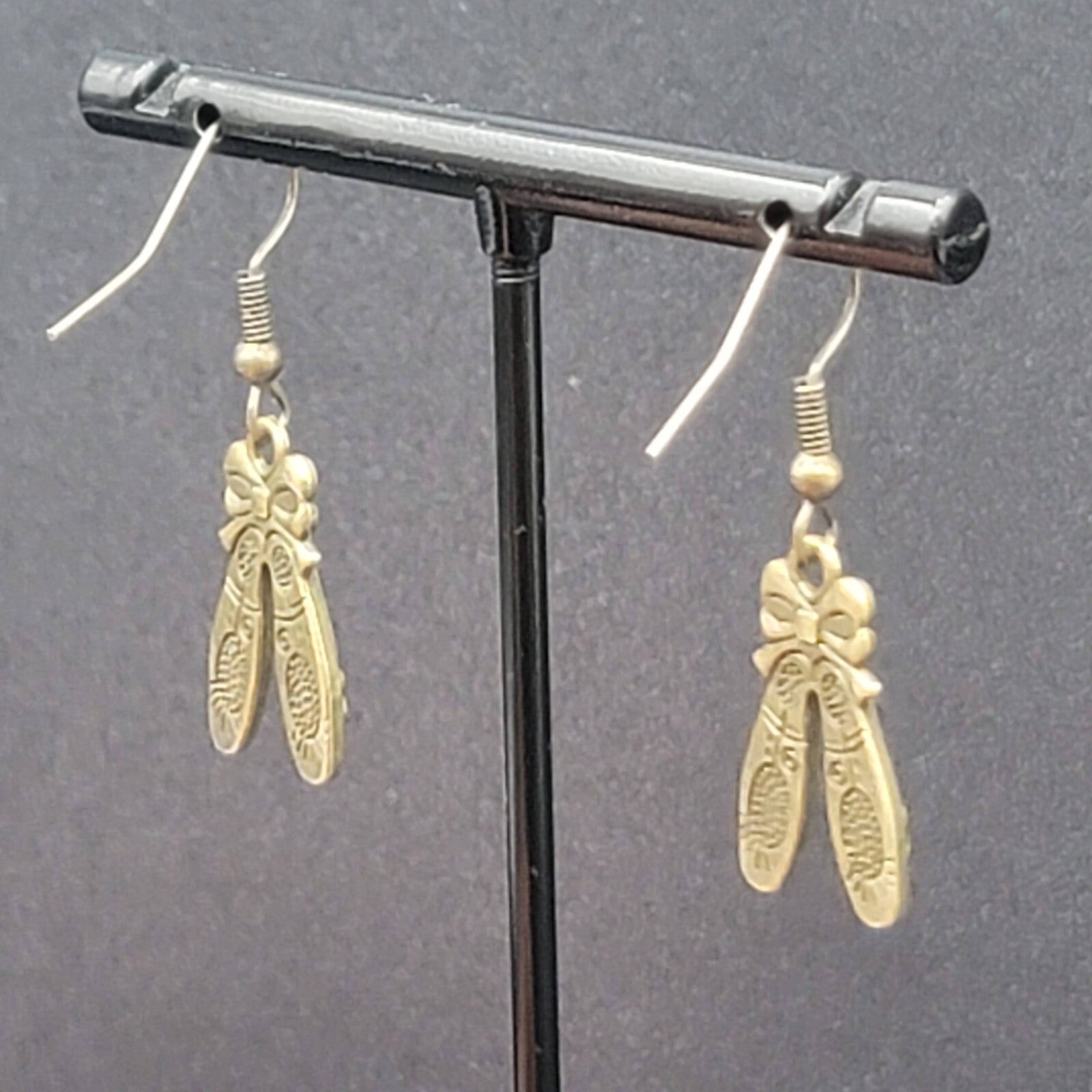 New BALLET SHOES Pierced Earrings Bronze tone Dangle Embossed 7/8"