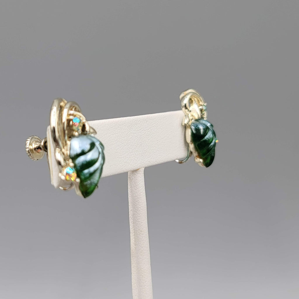 Vintage Molded Green Glass Rhinestone Clip on Earrings Gold tone Screw Back 7/8"