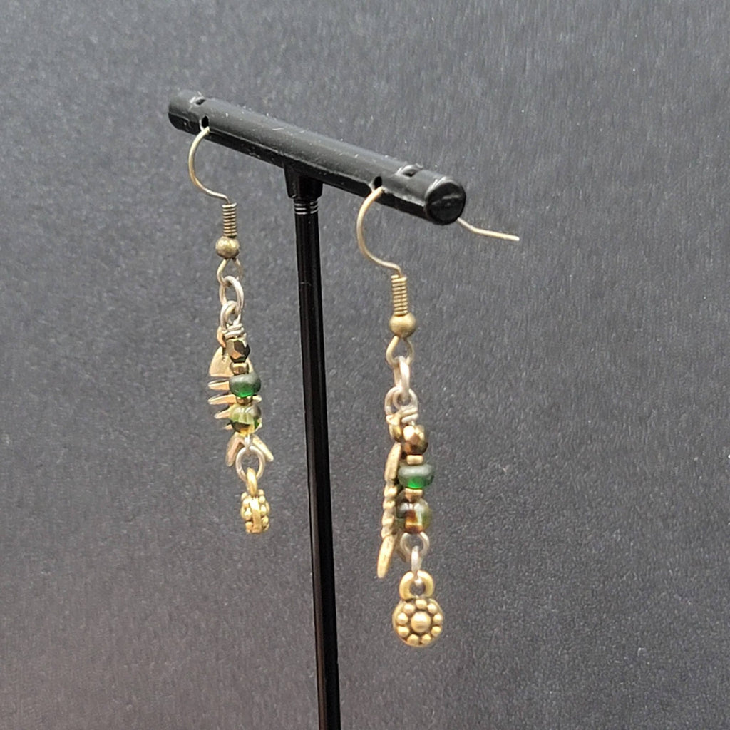 Vintage Pierced Earrings Gold tone Fish Beaded Dangle 1.25"