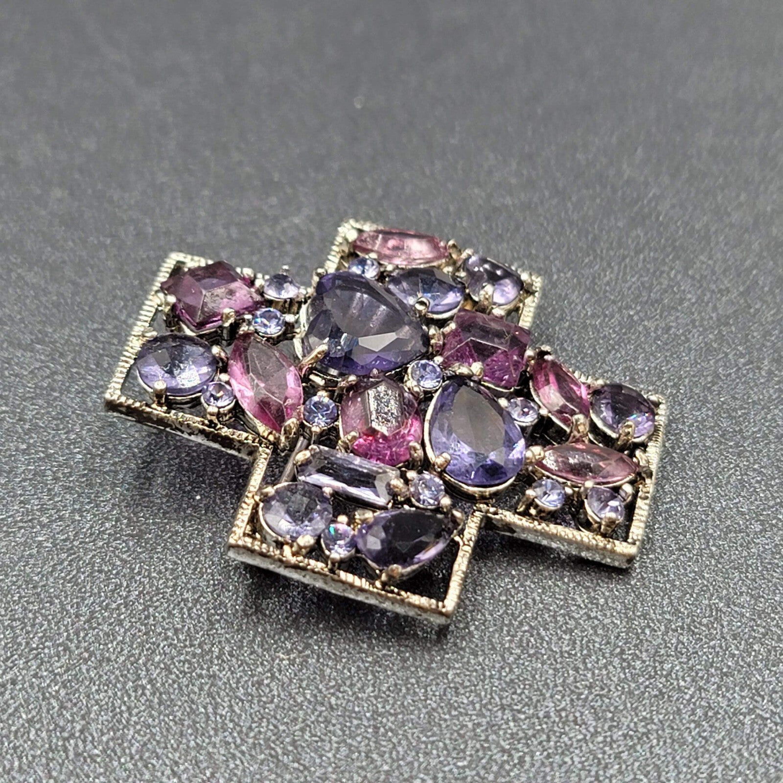 Rhinestone Brooch Purple Prong Set Heart Silver tone Cross Estate Jewelry 1 5/8"