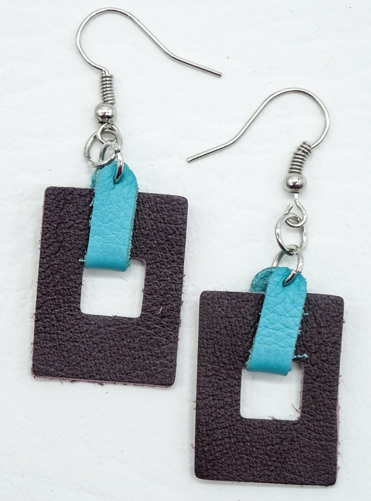 Artisan Dyed Leather Dangle Pierced Earrings Costume Estate Jewelry
