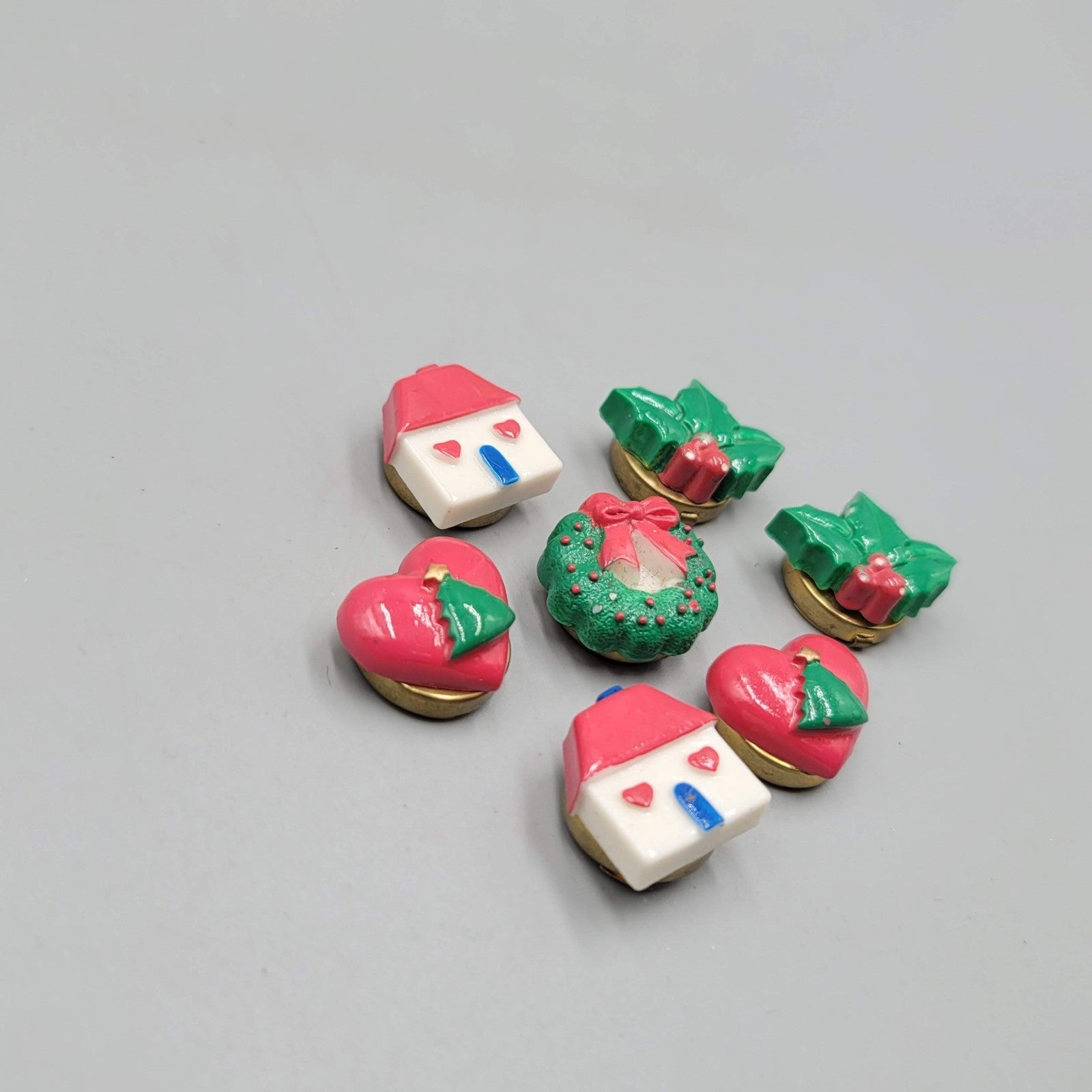 Vintage Christmas Button Covers  Set of 7 Ugly Sweater Heart Holly House Wreath