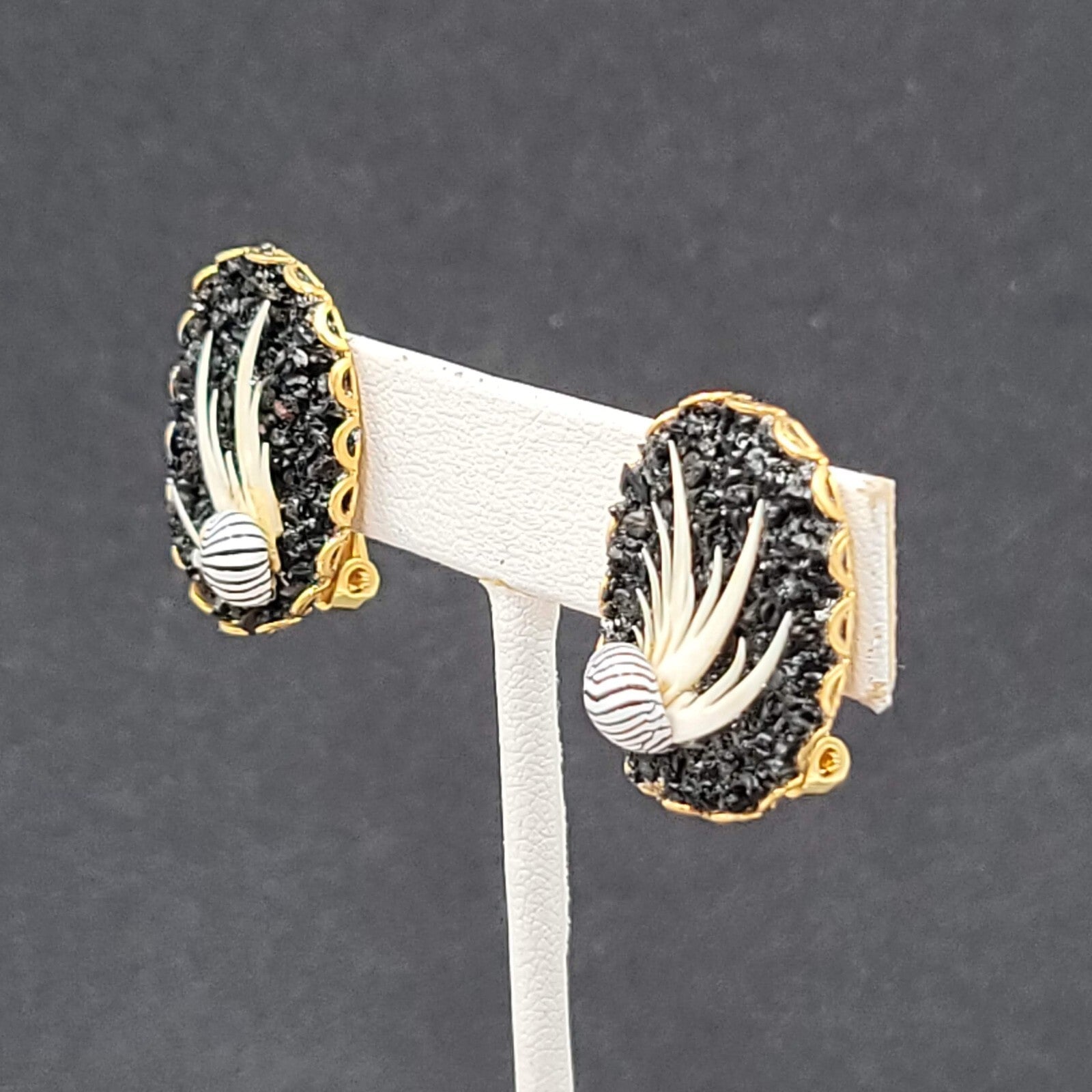 Vintage Clip on Earrings Gold tone Black Druzy Seashell Drop 1"