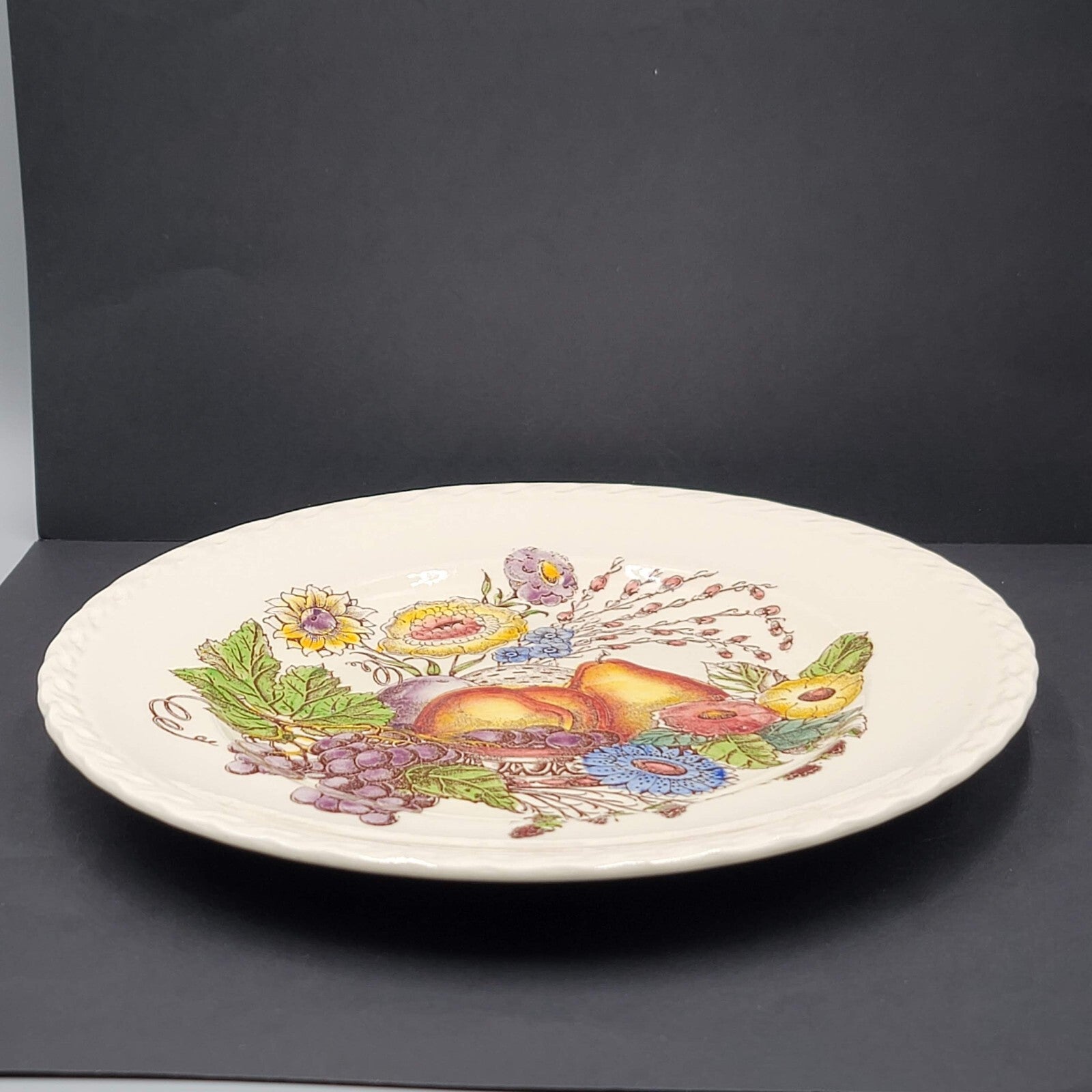 Vintage Vernon Kilns Fruitdale Dinner Plates Made In USA 9.5 in
