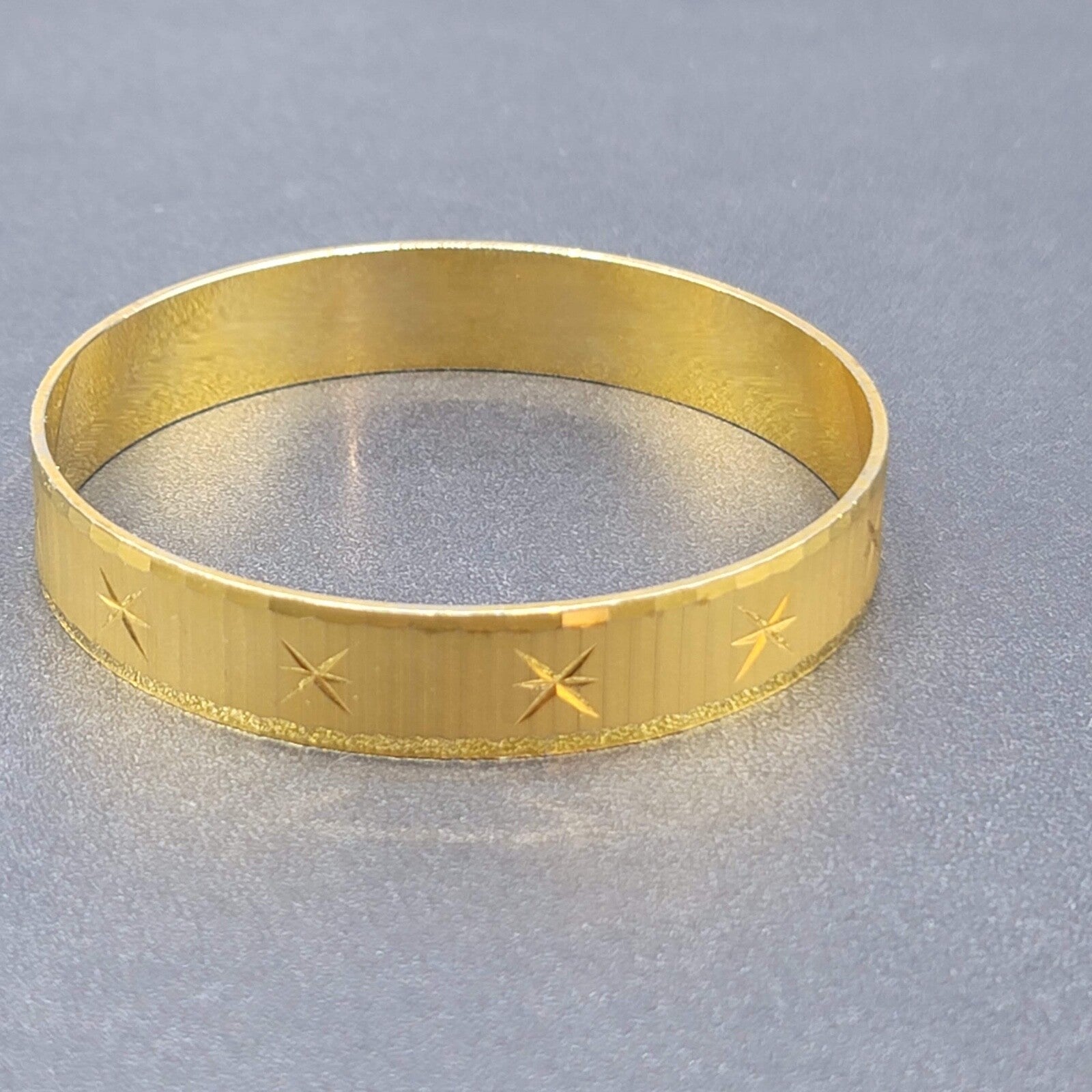 Vintage Bangle Bracelet Gold Plated Star Etch Design 8" x 1/2"